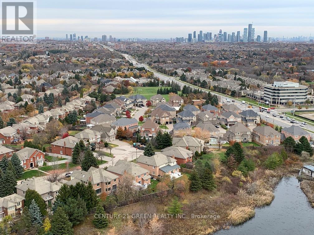 2210 - 2495 Eglinton Avenue W, Mississauga, Ontario  L5M 2T2 - Photo 10 - W12545106