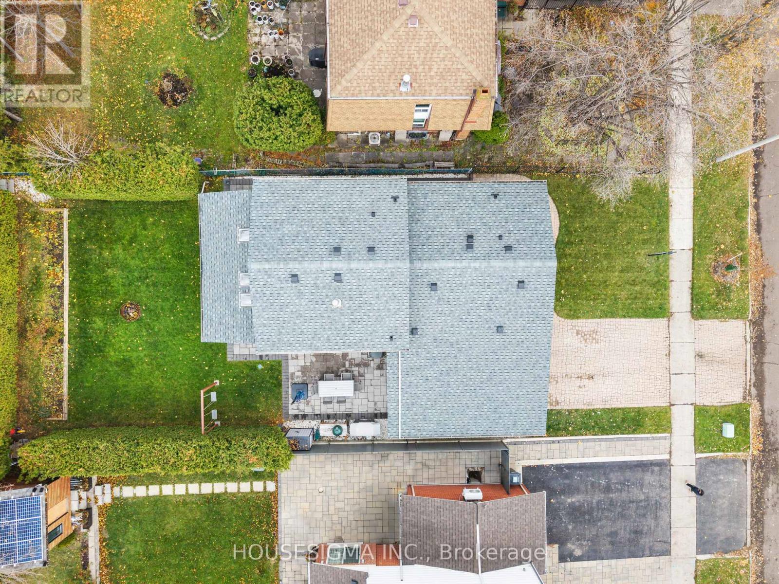 427 Lolita Gardens, Mississauga, Ontario  L5A 2A8 - Photo 35 - W12539874