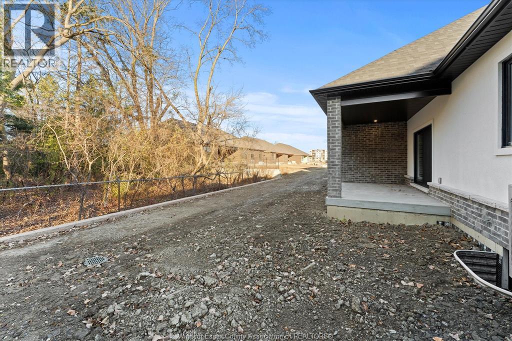 3265 Tullio Drive, Lasalle, Ontario N9H 1H3 - Photo 36 - 25028851