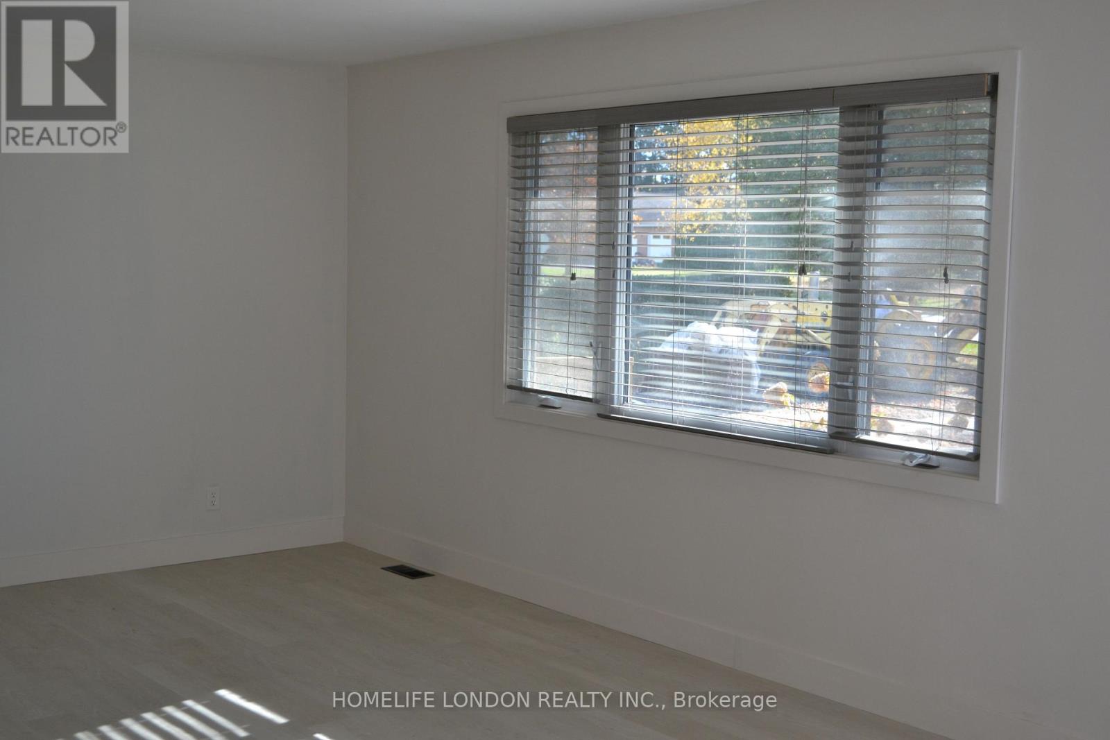 10420 Talbotville Gore Road S, Southwold, Ontario  N5P 3T2 - Photo 10 - X12530172