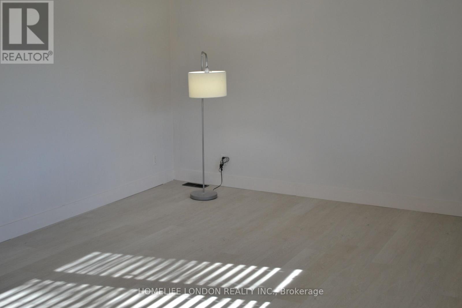 10420 Talbotville Gore Road S, Southwold, Ontario  N5P 3T2 - Photo 11 - X12530172