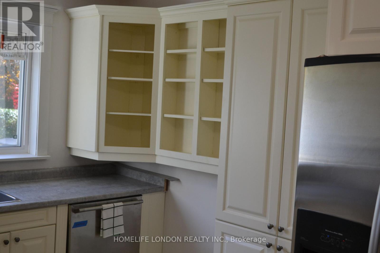 10420 Talbotville Gore Road S, Southwold, Ontario  N5P 3T2 - Photo 17 - X12530172