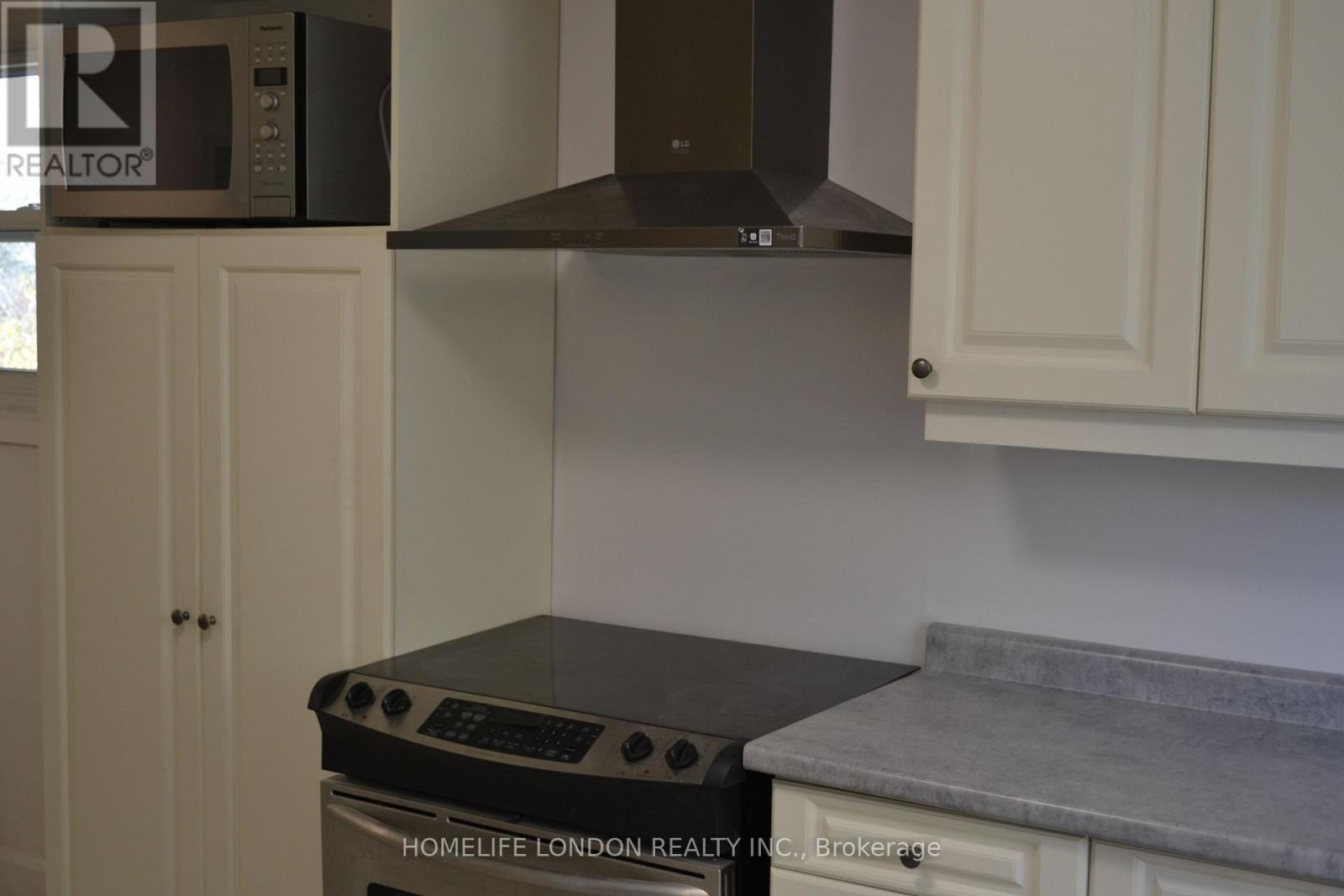 10420 Talbotville Gore Road S, Southwold, Ontario  N5P 3T2 - Photo 16 - X12530172