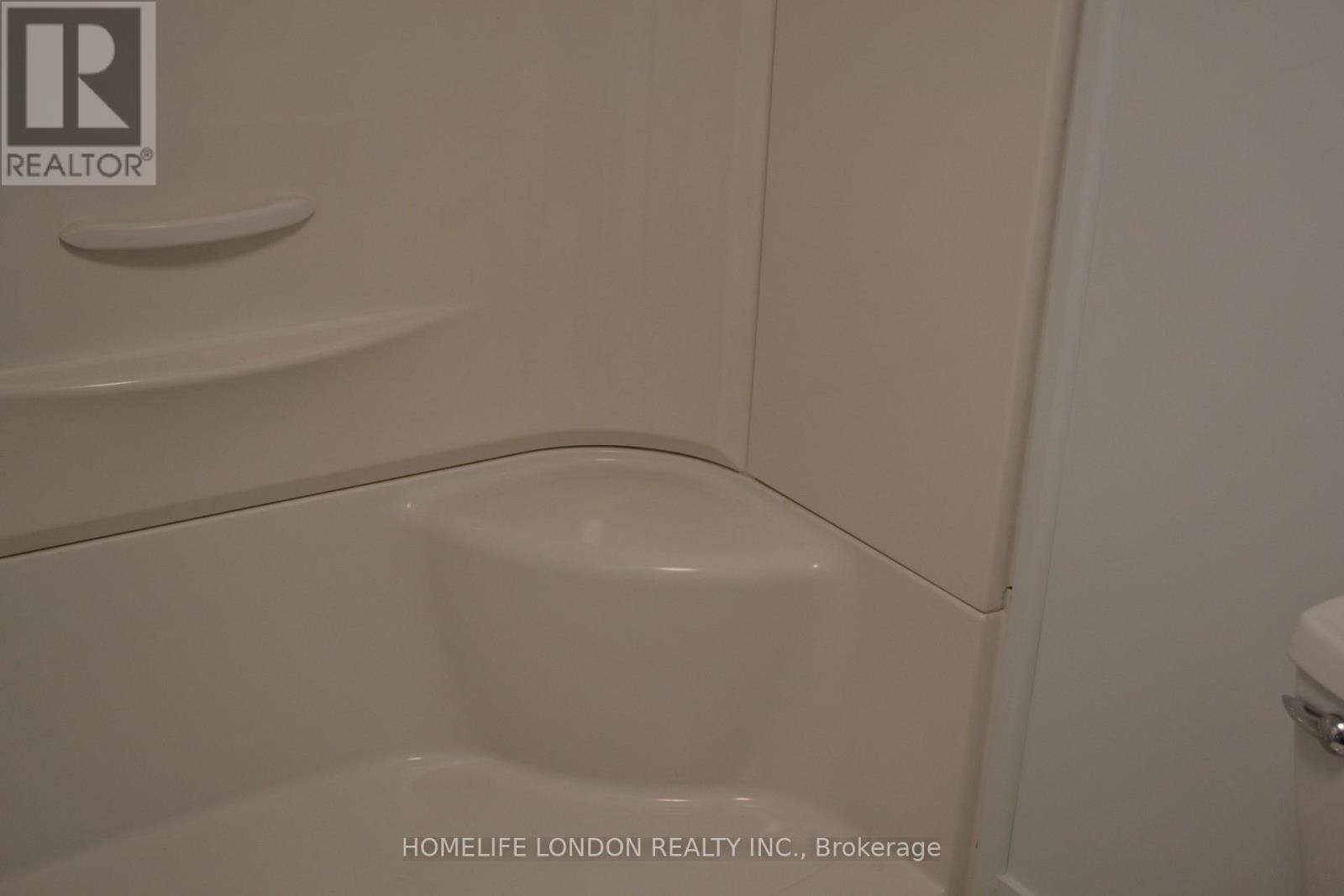 10420 Talbotville Gore Road S, Southwold, Ontario  N5P 3T2 - Photo 24 - X12530172