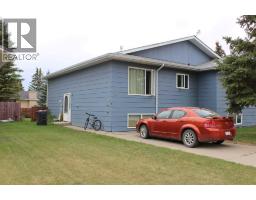 719 B Rosewood Avenue, Picture Butte, Ca
