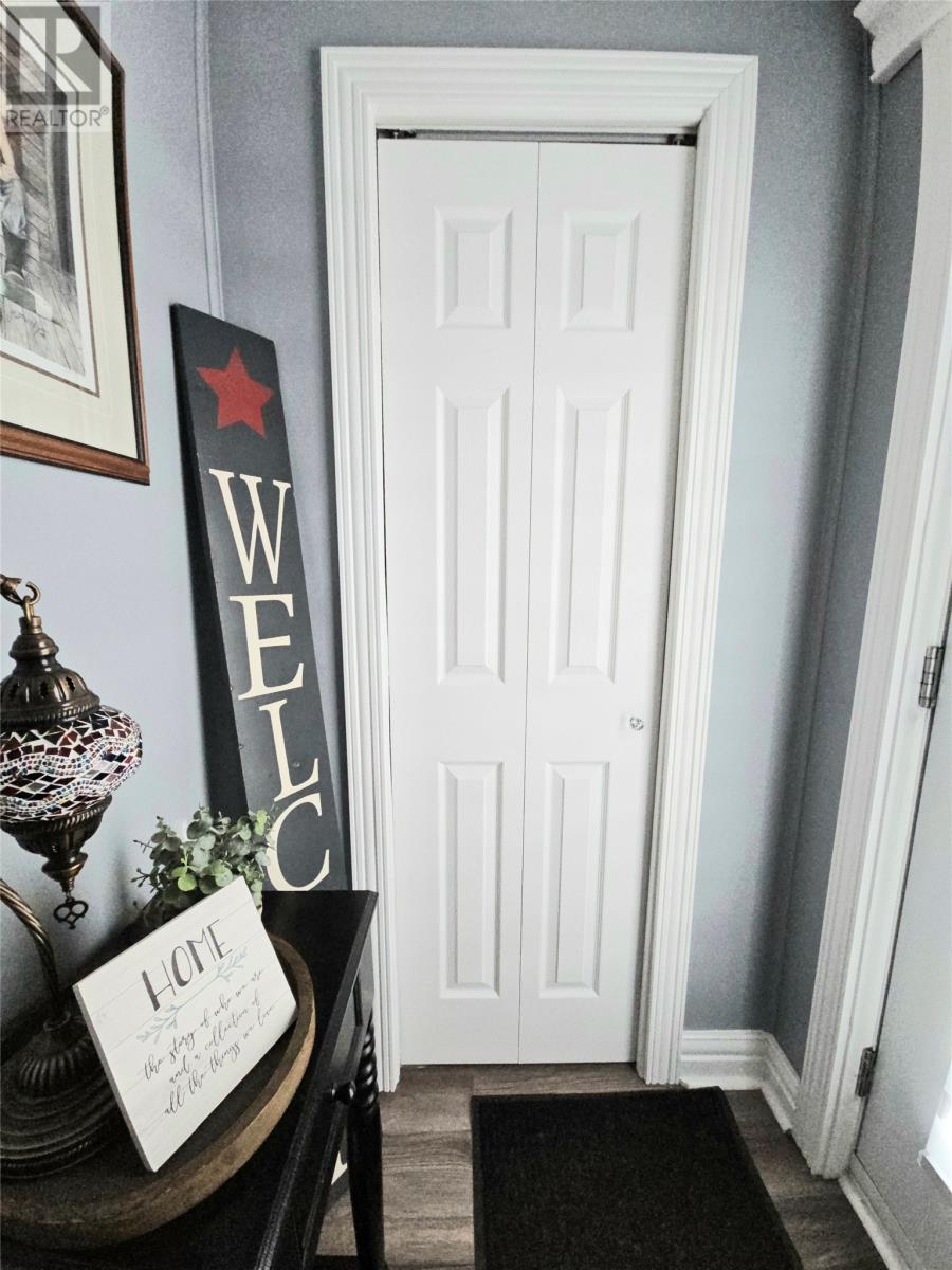 601 Bartlett Drive, Labrador City, Newfoundland & Labrador  A2V 1G7 - Photo 3 - 1292597