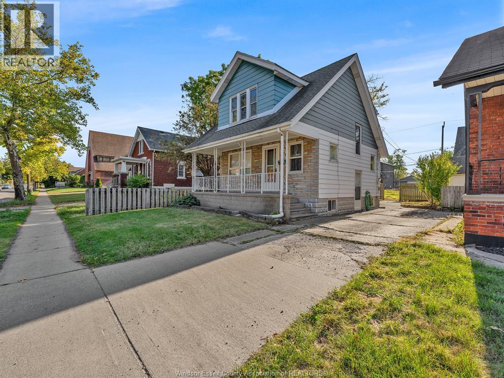 943 Pillette Road, Windsor, Ontario  N8Y 3B7 - Photo 2 - 25028856