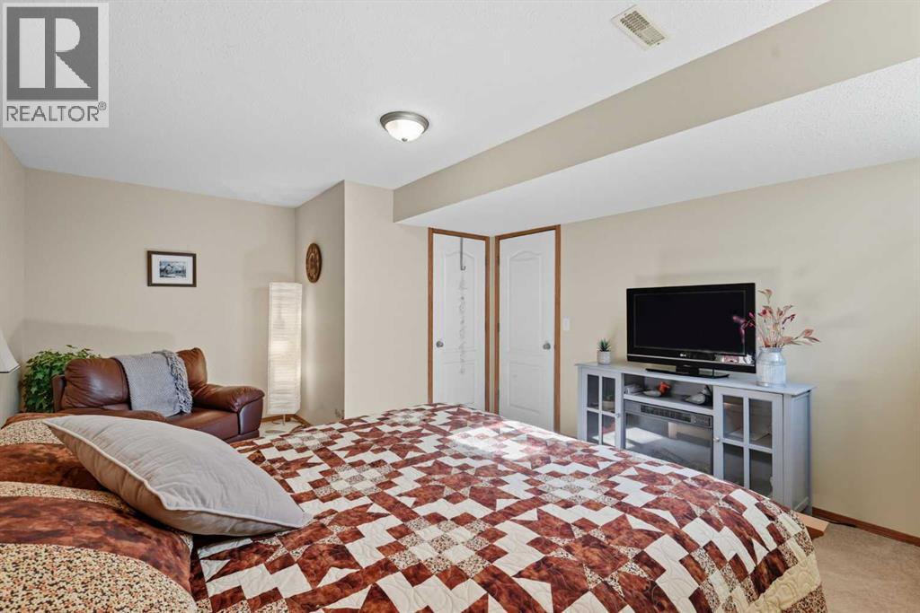 79 Hillcrest Boulevard, Strathmore, Alberta  T1P 0A4 - Photo 31 - A2261650