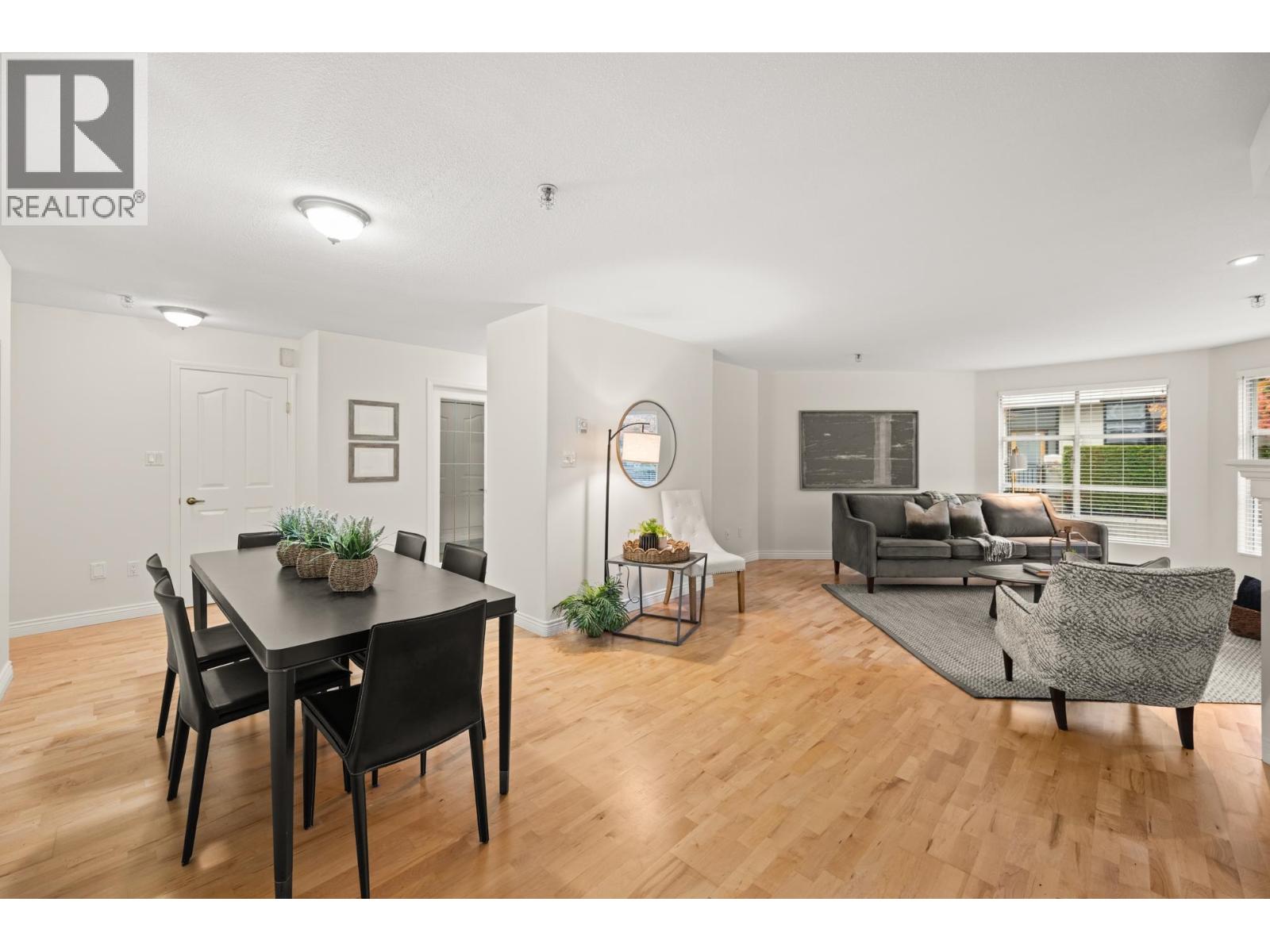 105 5 Renaissance Square, New Westminster, British Columbia  V3M 6K5 - Photo 6 - R3067306