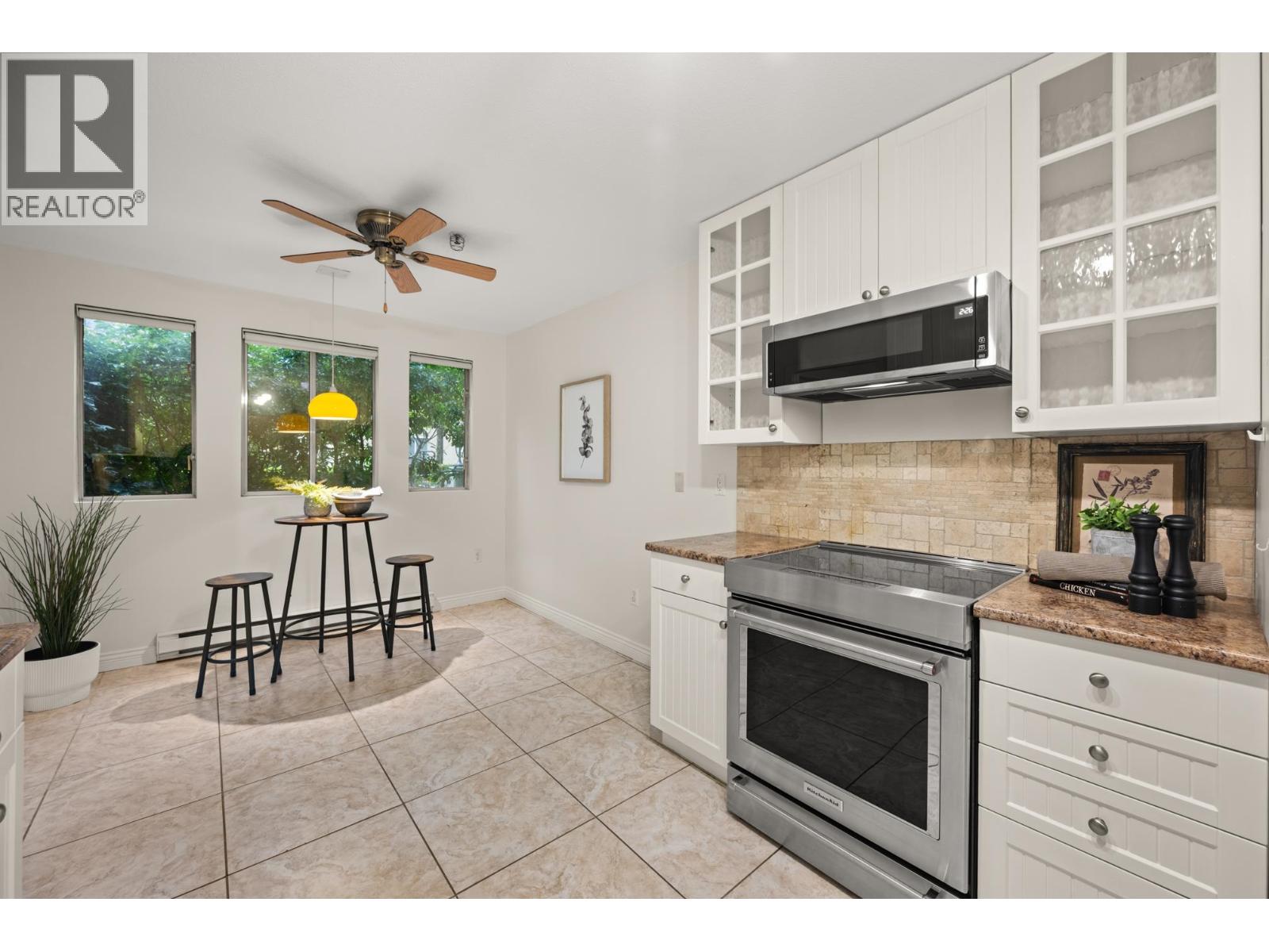 105 5 Renaissance Square, New Westminster, British Columbia  V3M 6K5 - Photo 22 - R3067306