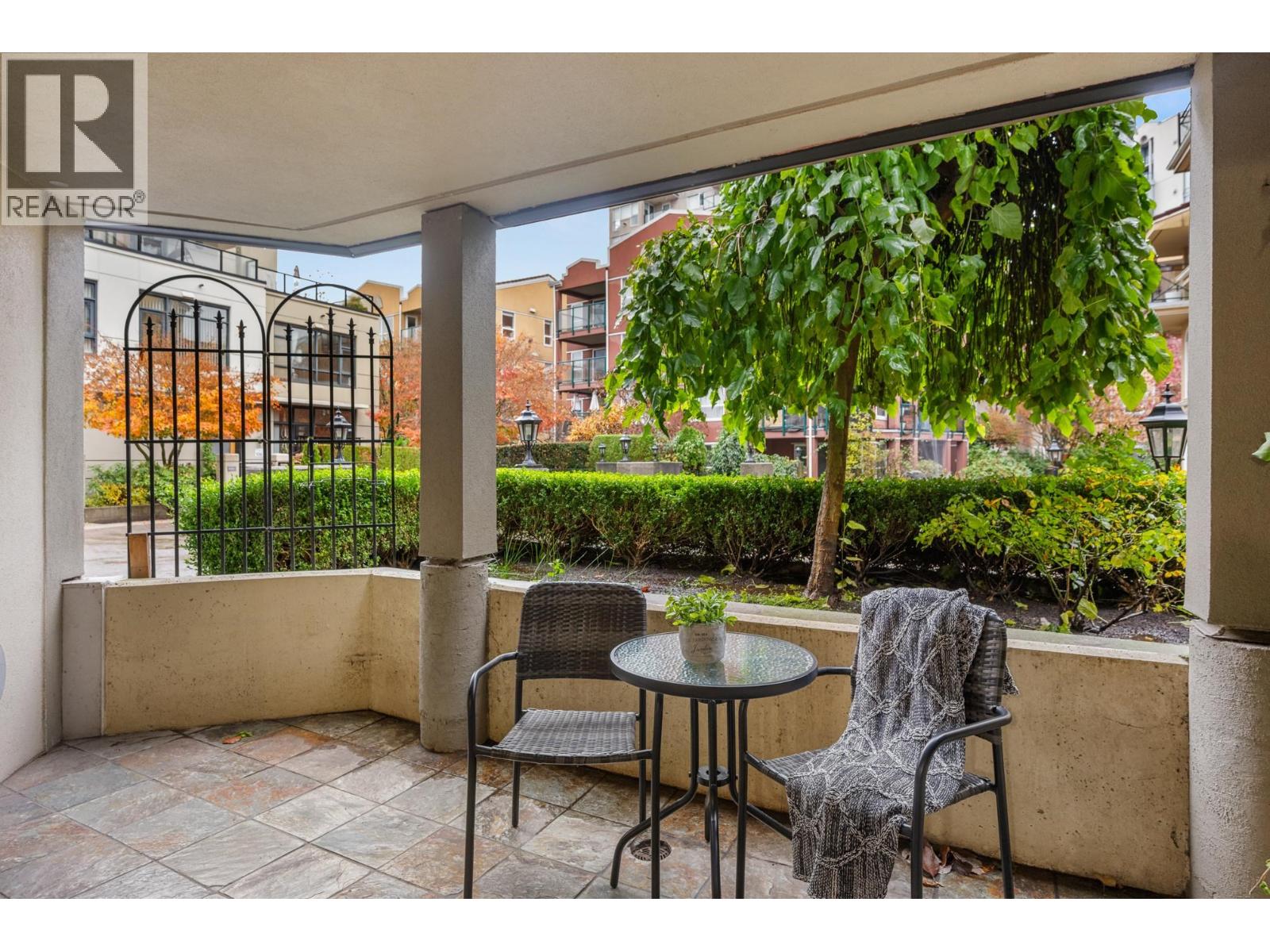 105 5 Renaissance Square, New Westminster, British Columbia  V3M 6K5 - Photo 32 - R3067306