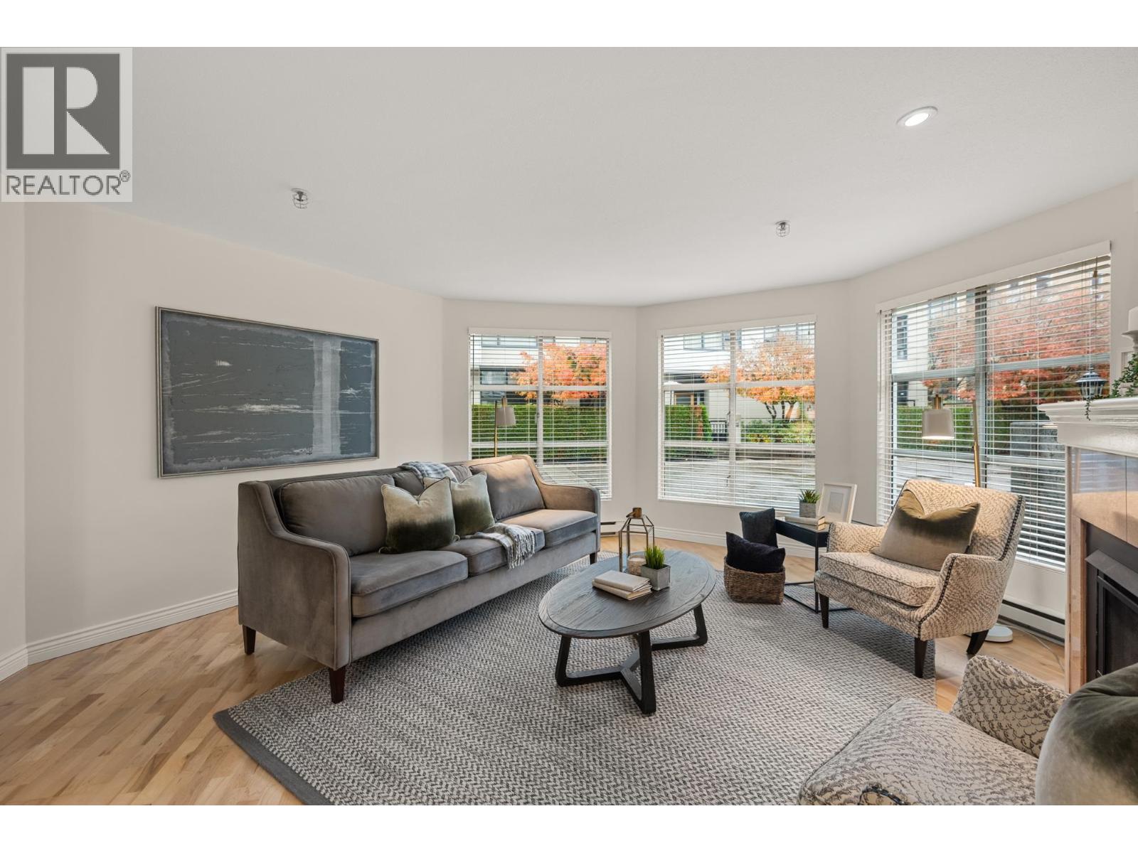 105 5 Renaissance Square, New Westminster, British Columbia  V3M 6K5 - Photo 10 - R3067306