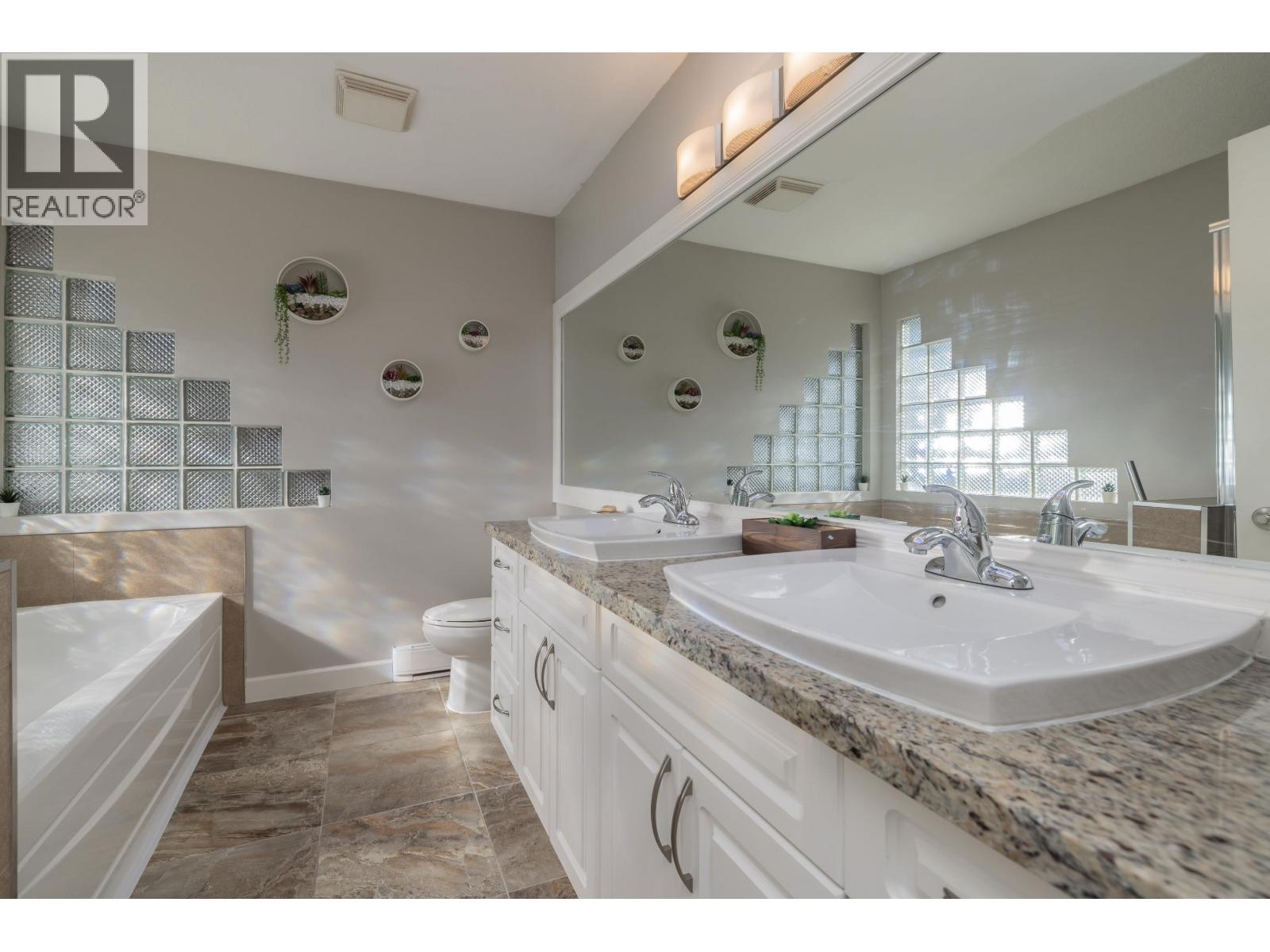 13 1872 Harbour Street, Port Coquitlam, British Columbia V3C 1A3 - Photo 18 - R3067381