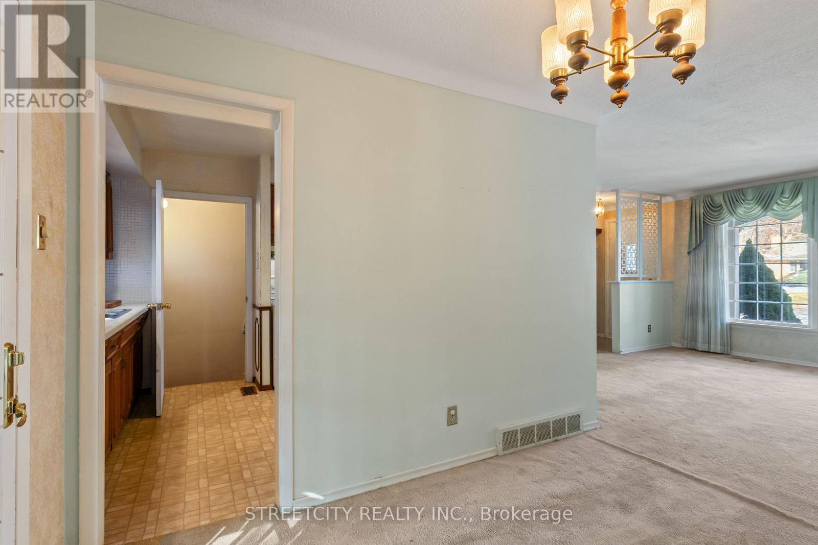 159 Centre Street, London South, Ontario  N6J 1T7 - Photo 15 - X12537776