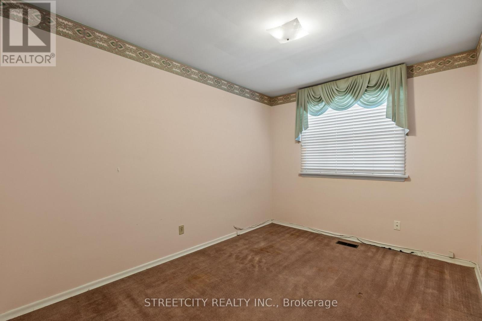 159 Centre Street, London South, Ontario  N6J 1T7 - Photo 19 - X12537776