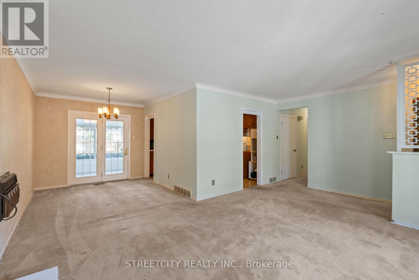 159 Centre Street, London South, Ontario  N6J 1T7 - Photo 12 - X12537776