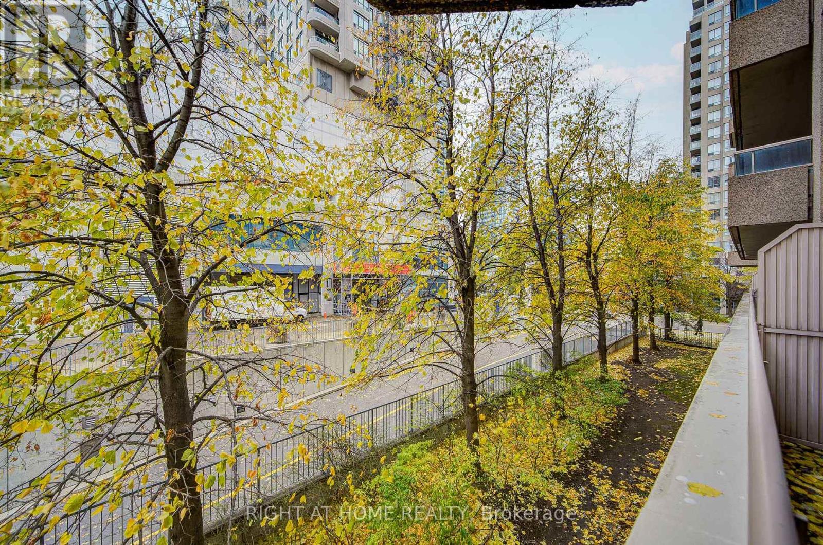 207 - 35 Empress Avenue, Toronto, Ontario  M2N 6T3 - Photo 34 - C12545824