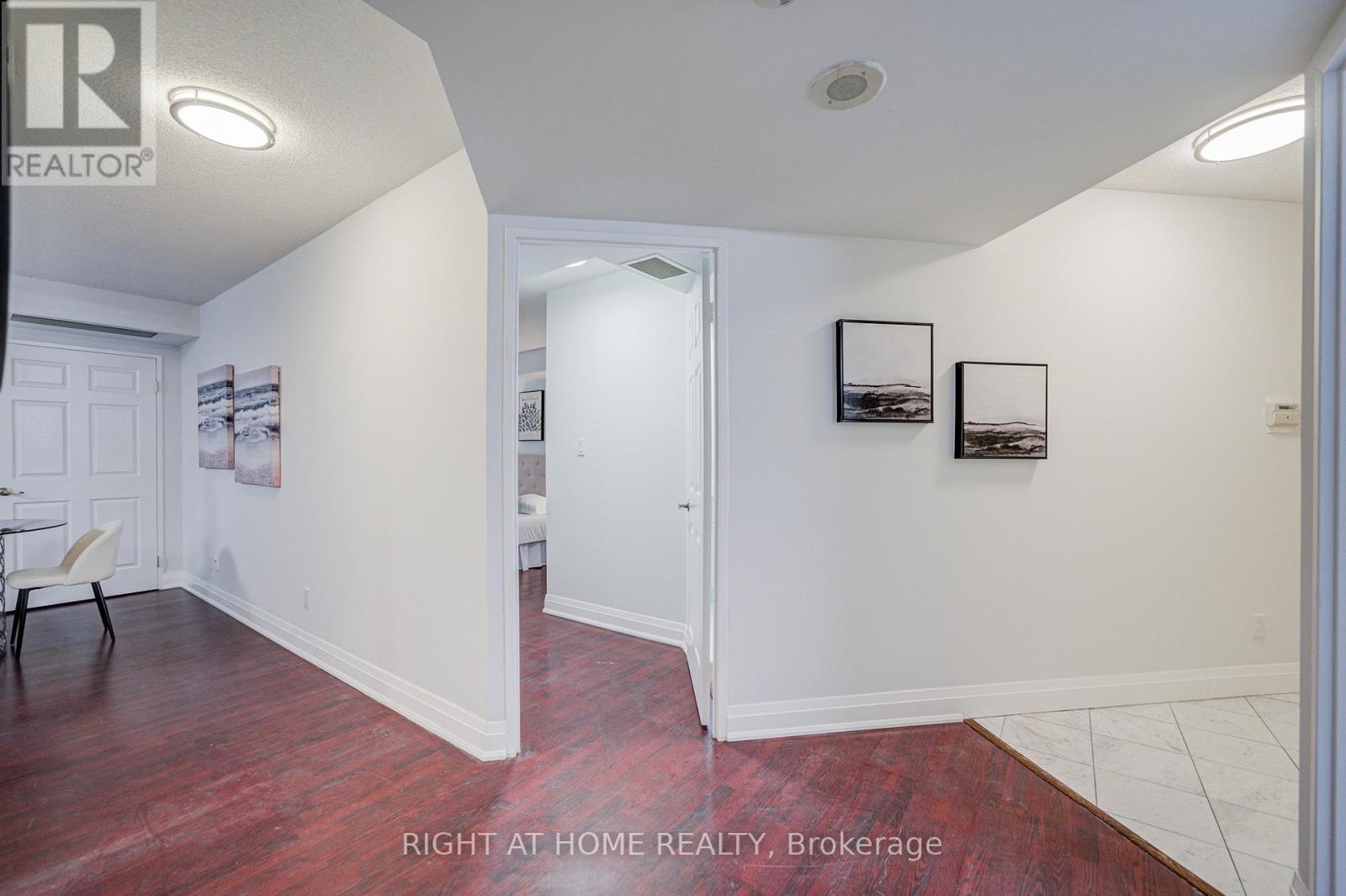 207 - 35 Empress Avenue, Toronto, Ontario  M2N 6T3 - Photo 8 - C12545824