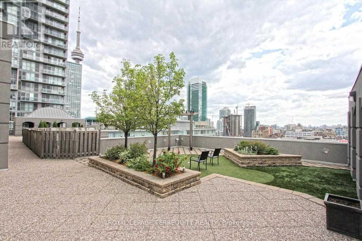 902 - 140 Simcoe Street, Toronto, Ontario  M5H 4E9 - Photo 22 - C12545882