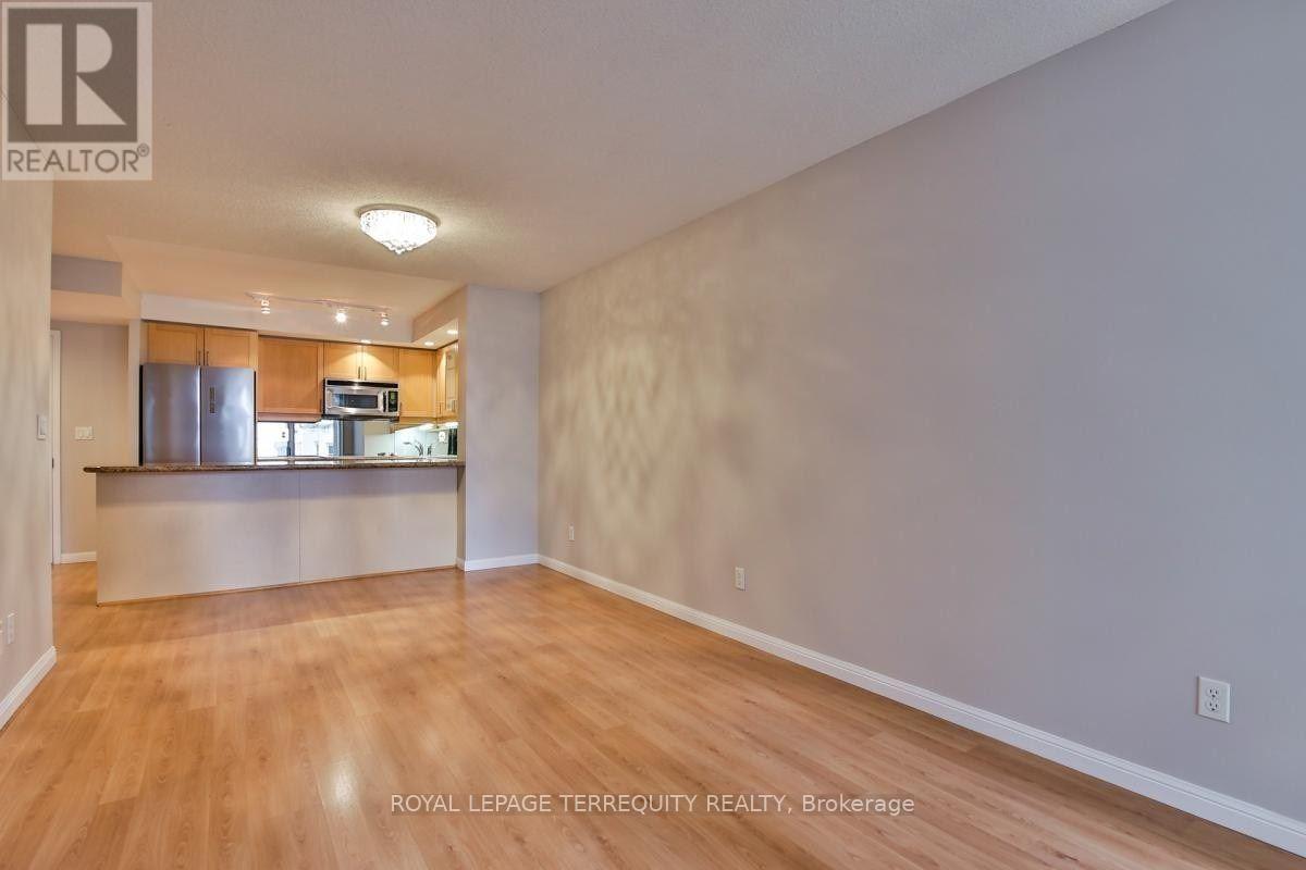 902 - 140 Simcoe Street, Toronto, Ontario  M5H 4E9 - Photo 7 - C12545882