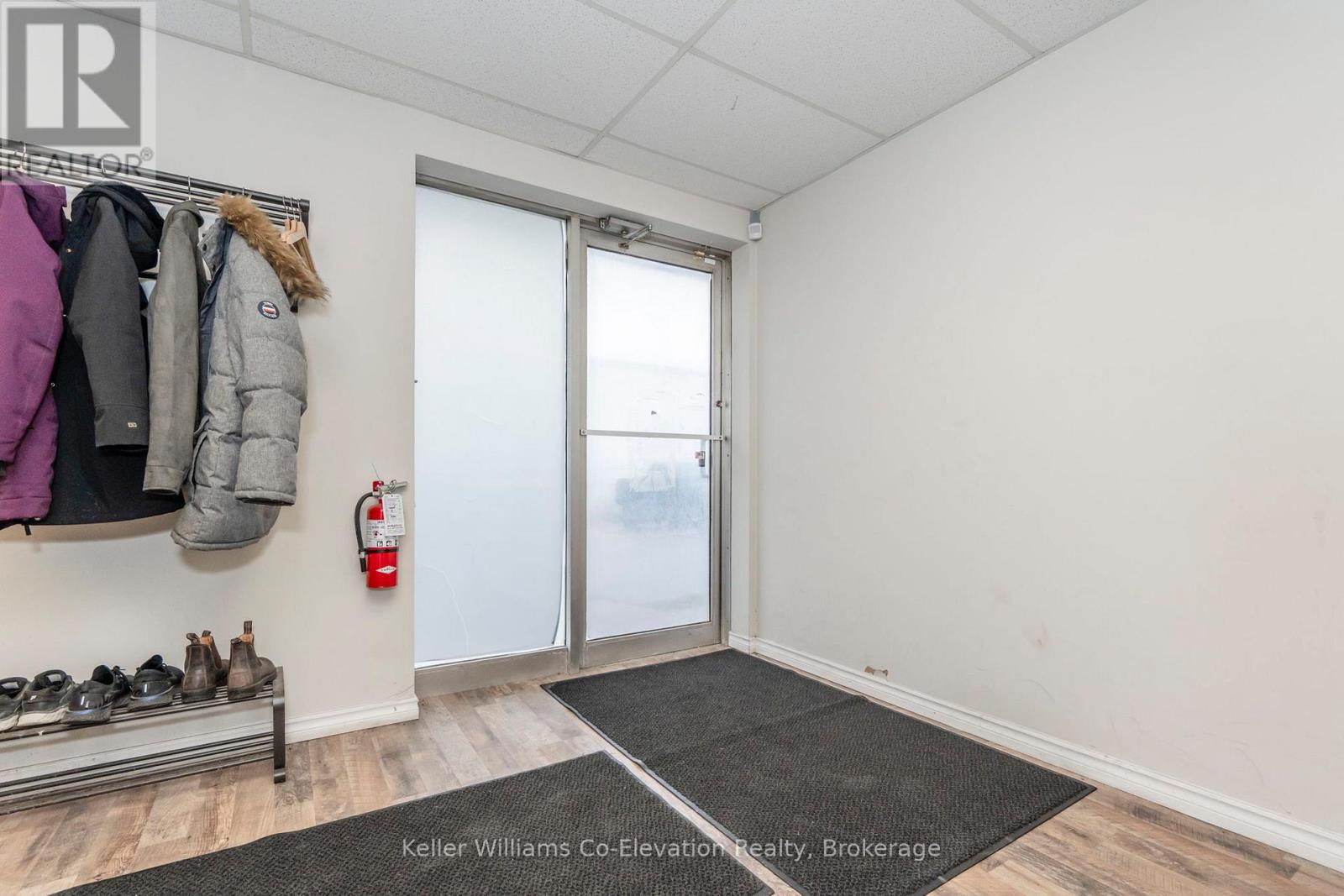 10 - 220 Bayview Drive, Barrie, Ontario  L4N 4Y8 - Photo 5 - S12546022