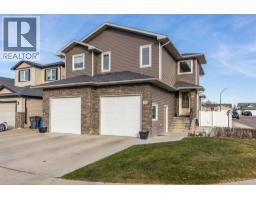 203 Sterling Crescent SE SE Southridge