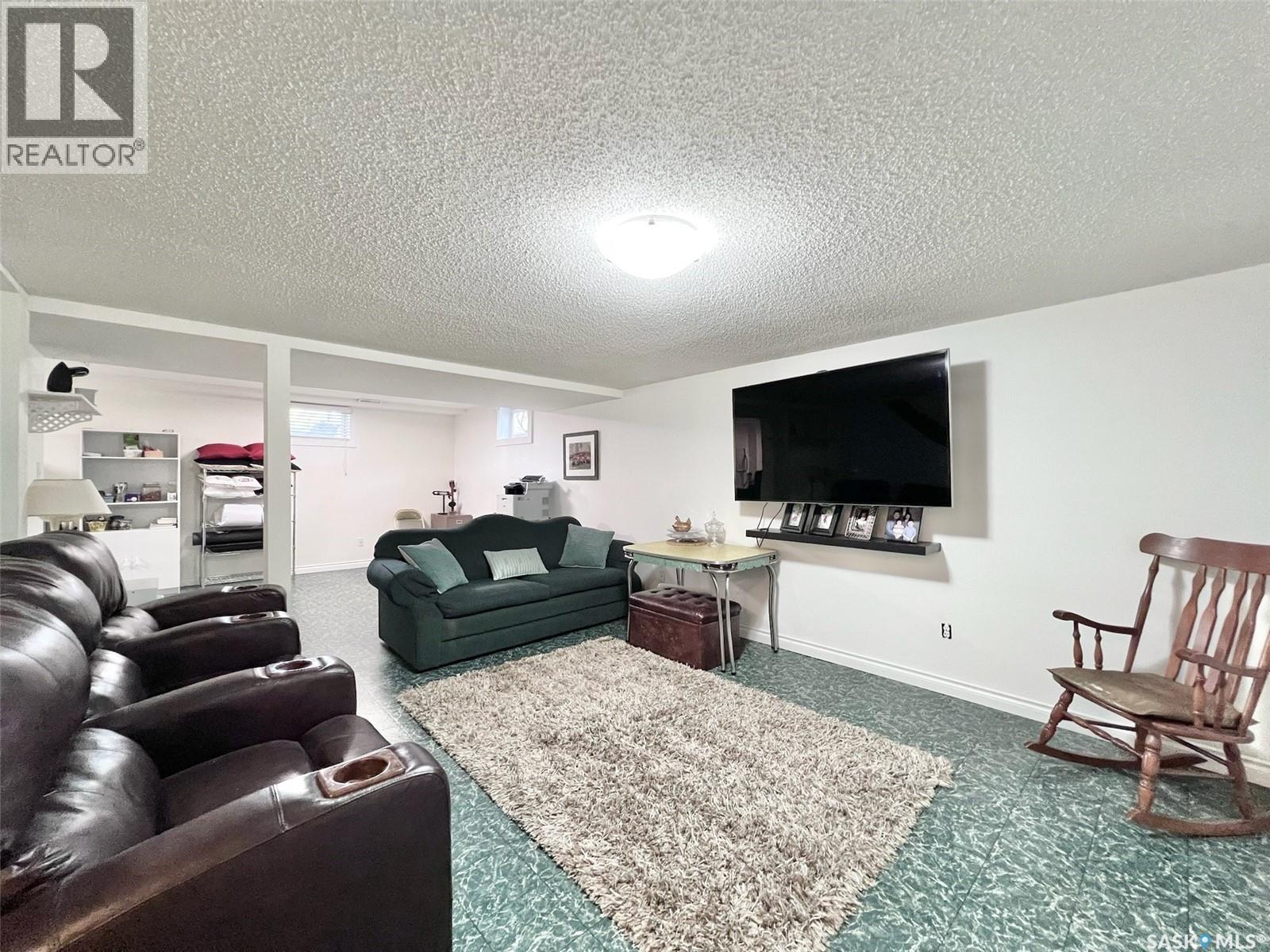 5 Poplar Place, Outlook, Saskatchewan  S0L 2N0 - Photo 35 - SK022312