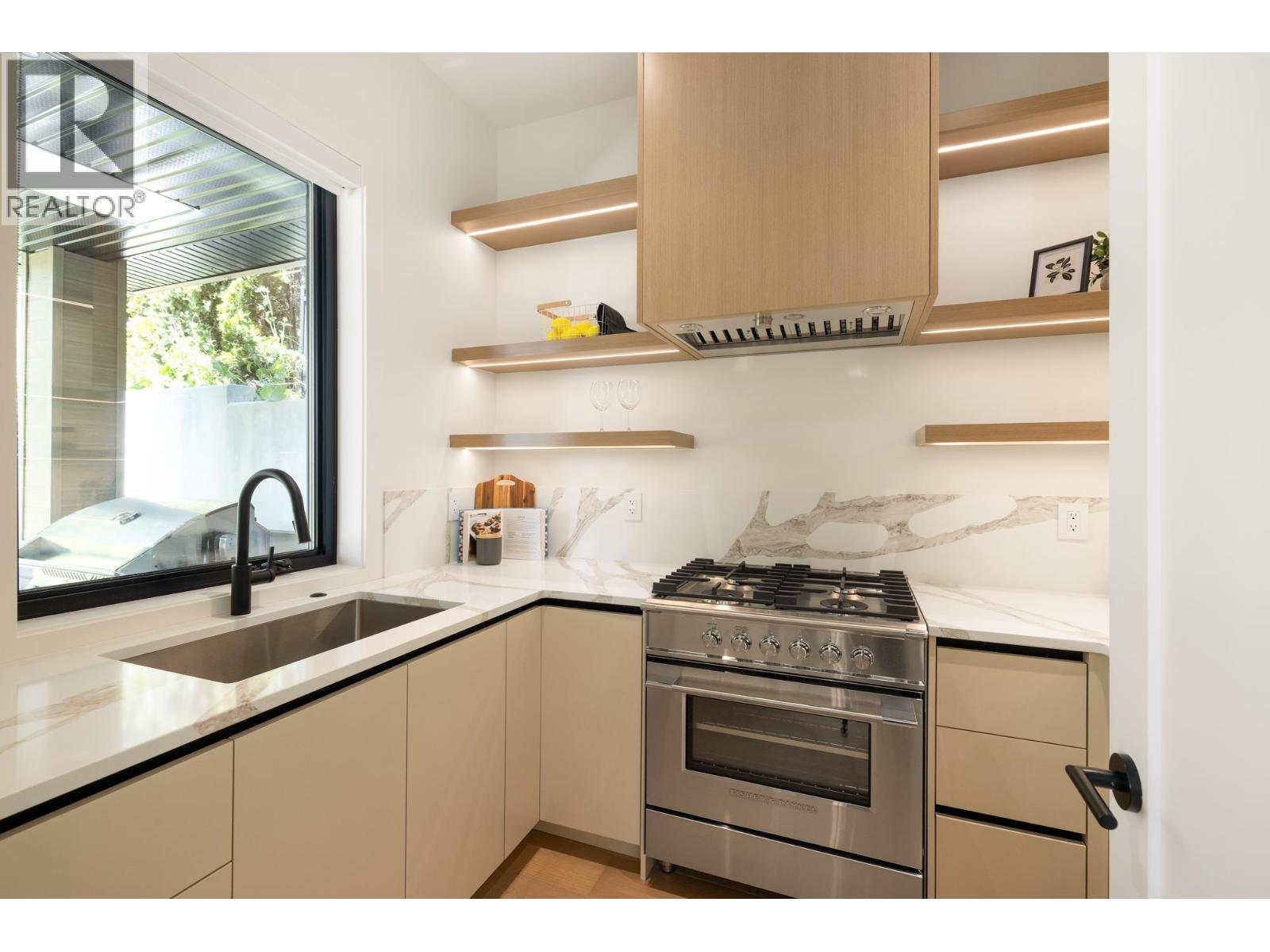 1385 19th Street, West Vancouver, British Columbia  V7V 3X4 - Photo 12 - R3048900