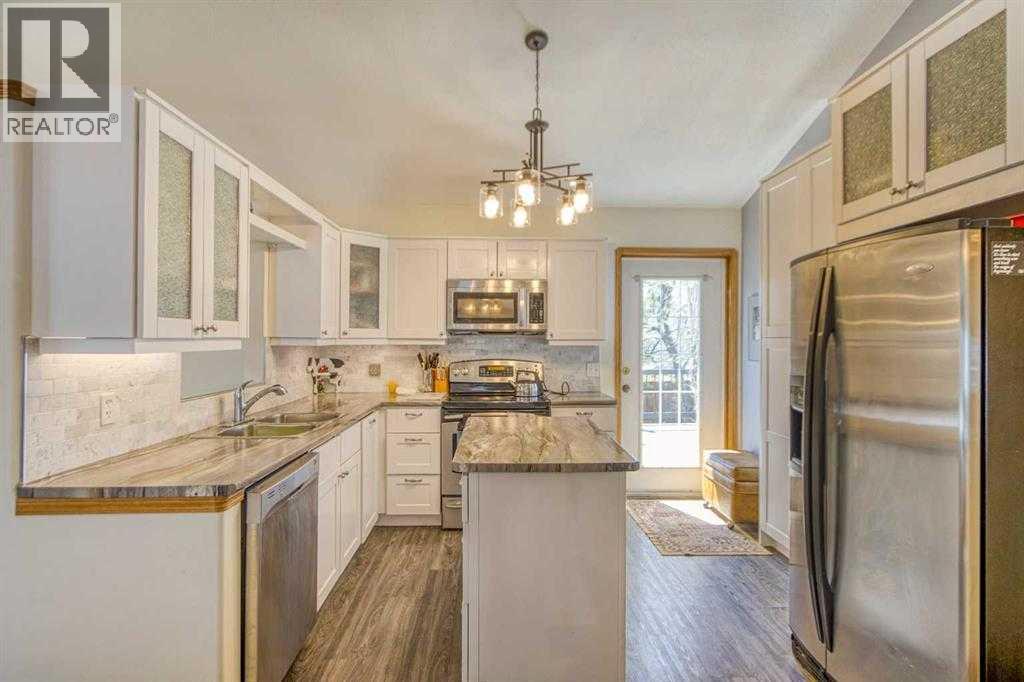 22 Greenview Crescent, Strathmore, Alberta  T1P 1L2 - Photo 11 - A2257911