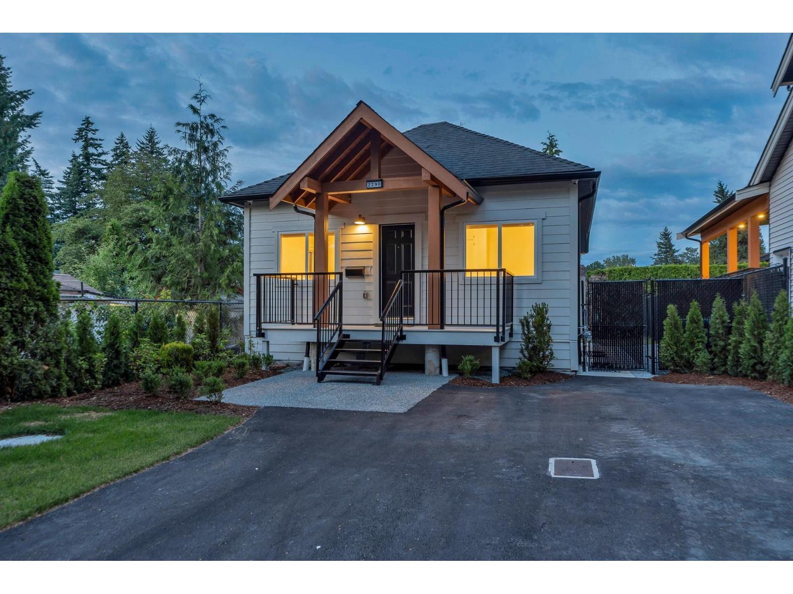 2290 Mouldstade Road, Abbotsford, British Columbia  V2S 3X4 - Photo 3 - R3067346