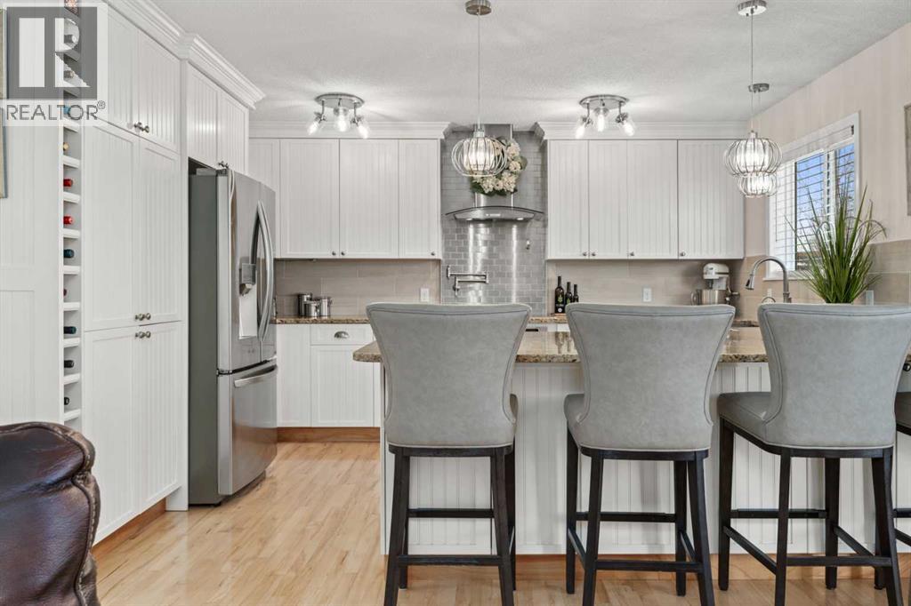 232 Oakmere Place, Chestermere, Alberta  T1X 1L2 - Photo 5 - A2268548