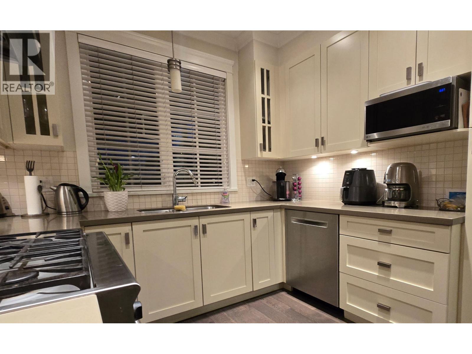 5467 Dunbar Street, Vancouver, British Columbia  V6N 1W4 - Photo 6 - R3067438