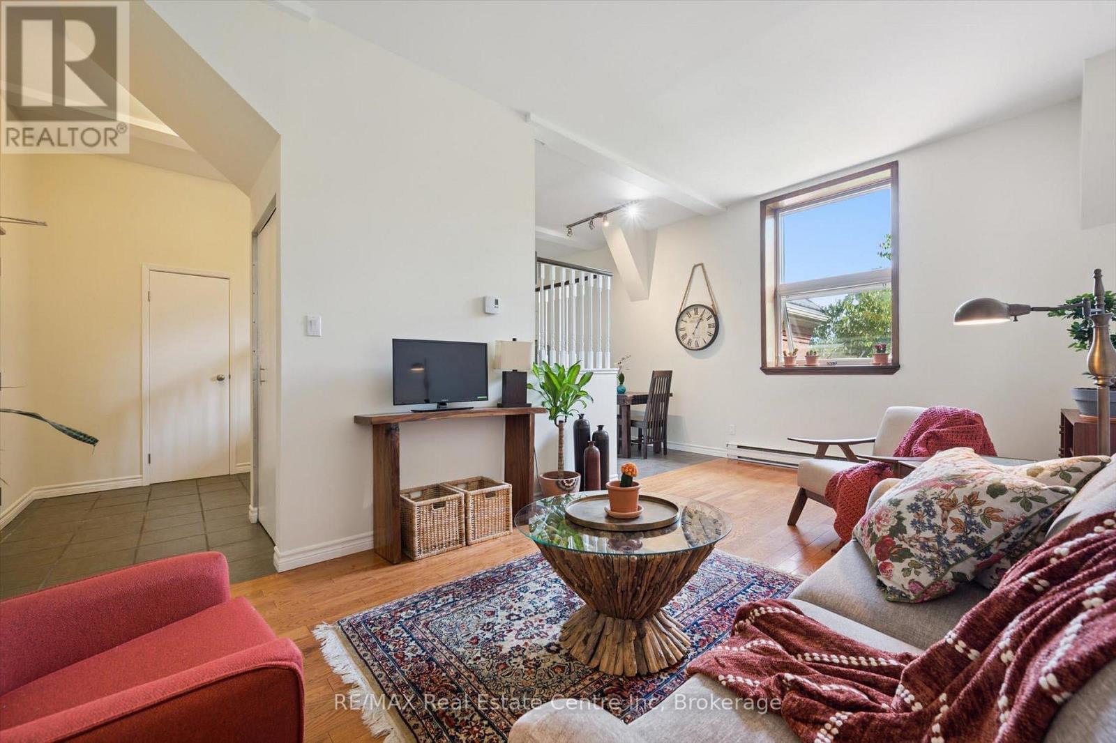 204 - 200 Woolwich Street, Guelph, Ontario  N1H 3V7 - Photo 5 - X12546090