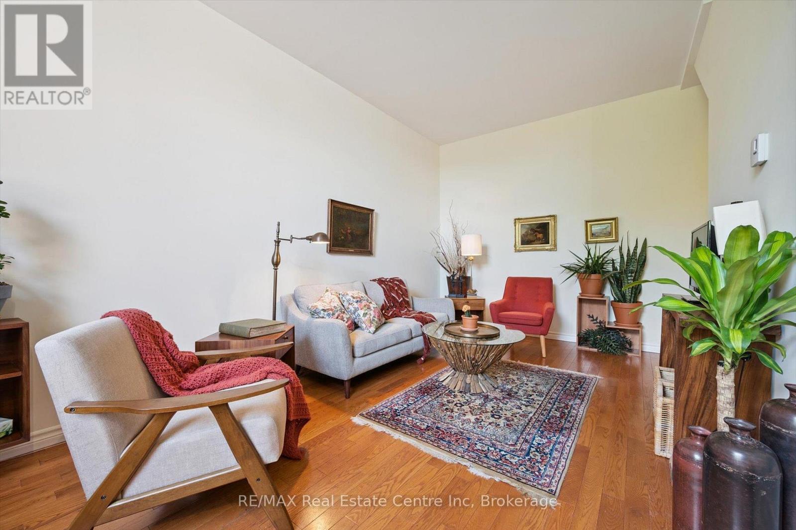 204 - 200 Woolwich Street, Guelph, Ontario  N1H 3V7 - Photo 6 - X12546090