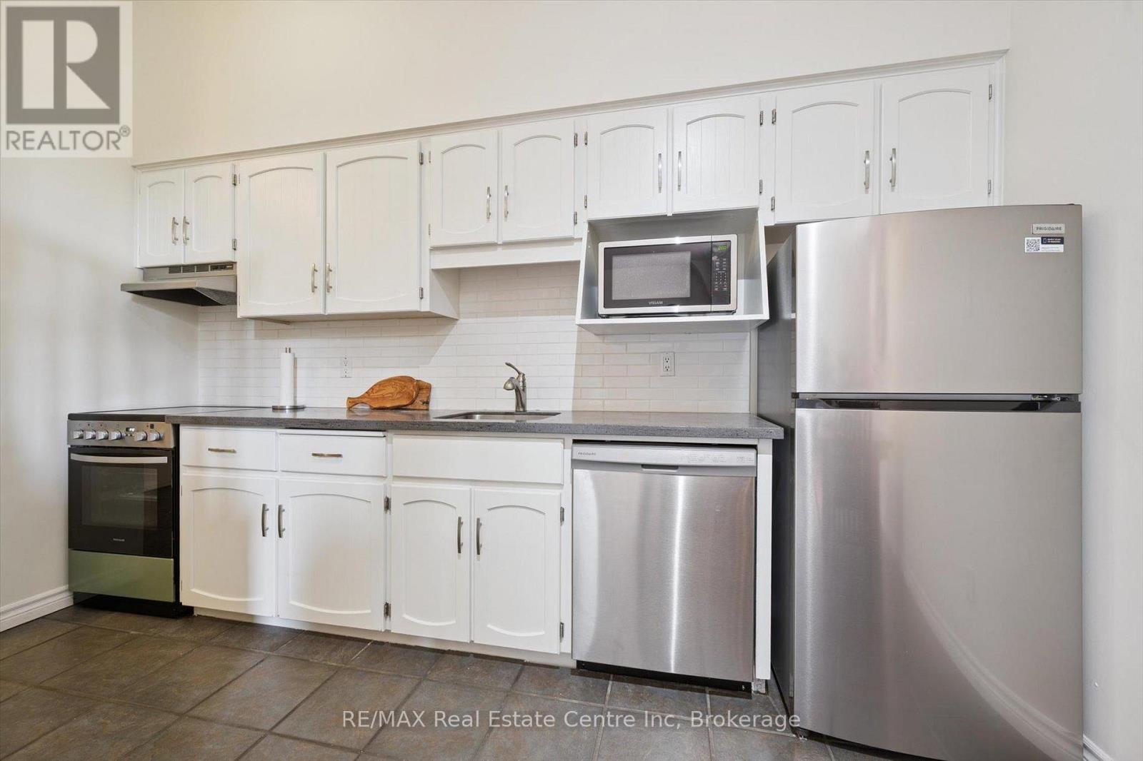 204 - 200 Woolwich Street, Guelph, Ontario  N1H 3V7 - Photo 9 - X12546090