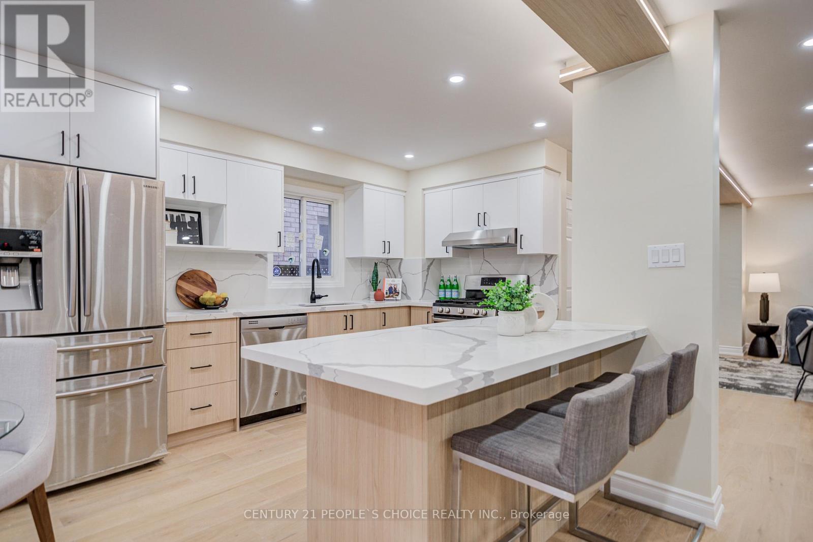 126 Summitcrest Drive, Richmond Hill, Ontario  L4S 1A9 - Photo 16 - N12545788