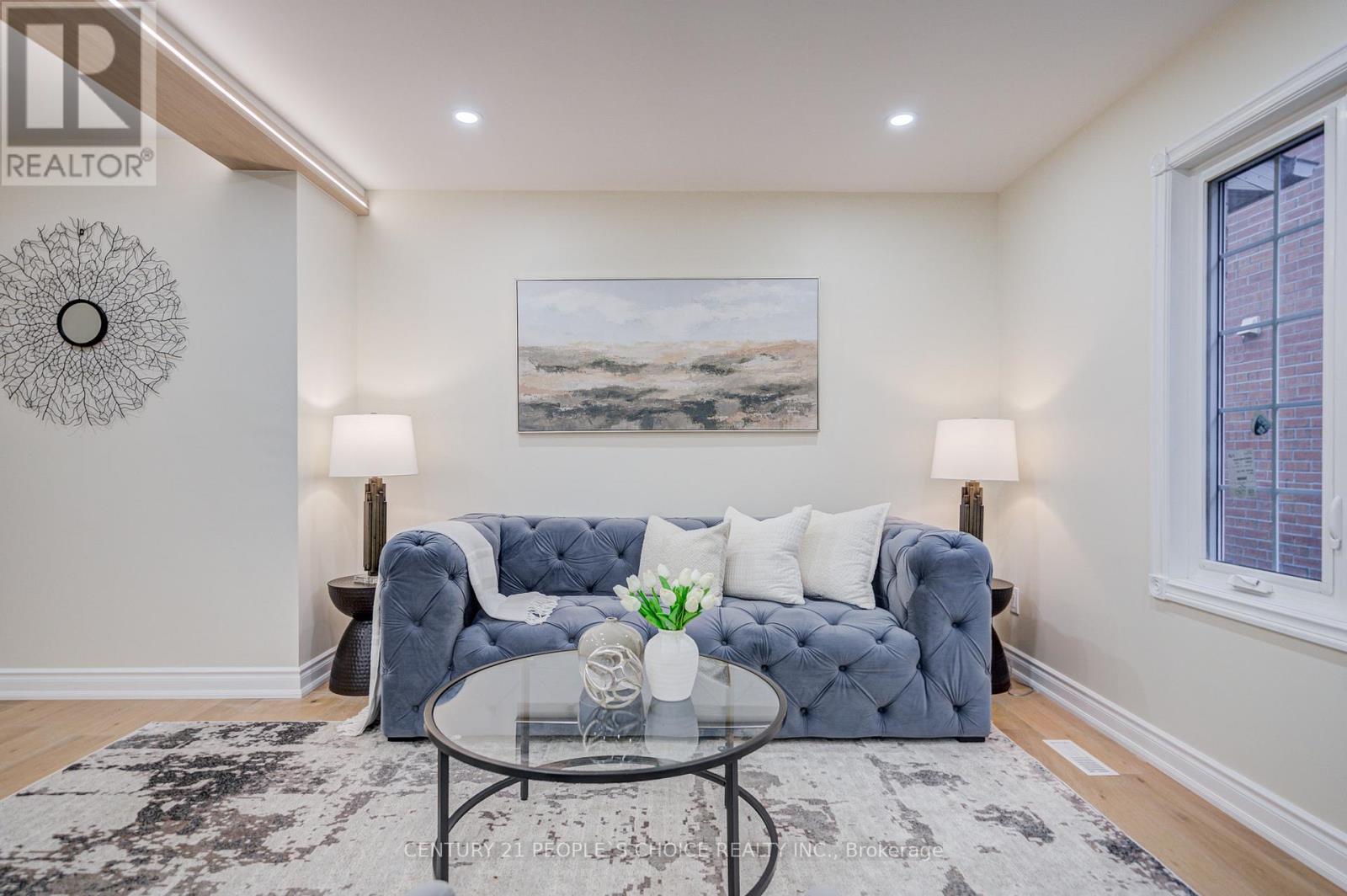 126 Summitcrest Drive, Richmond Hill, Ontario  L4S 1A9 - Photo 7 - N12545788