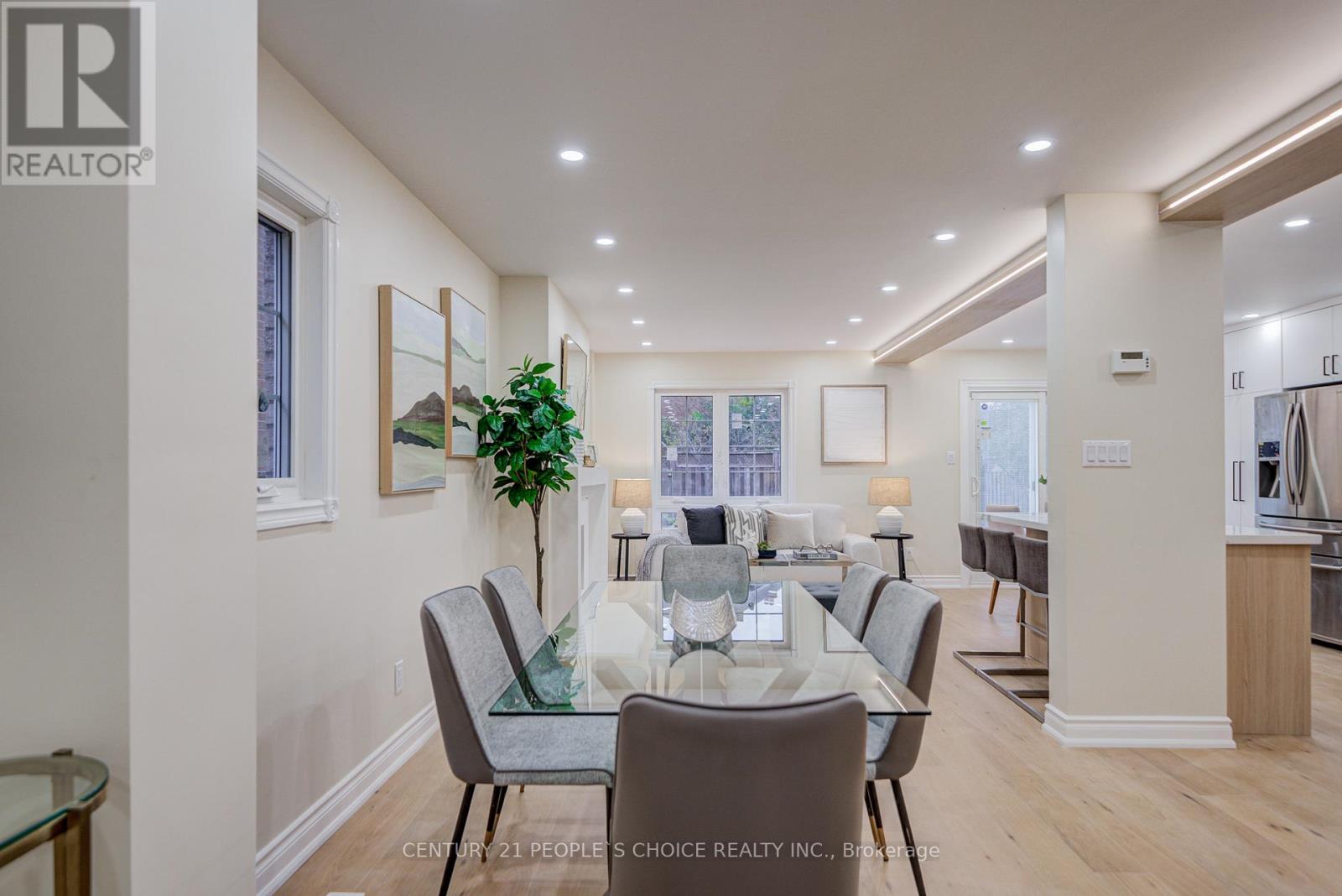 126 Summitcrest Drive, Richmond Hill, Ontario  L4S 1A9 - Photo 8 - N12545788