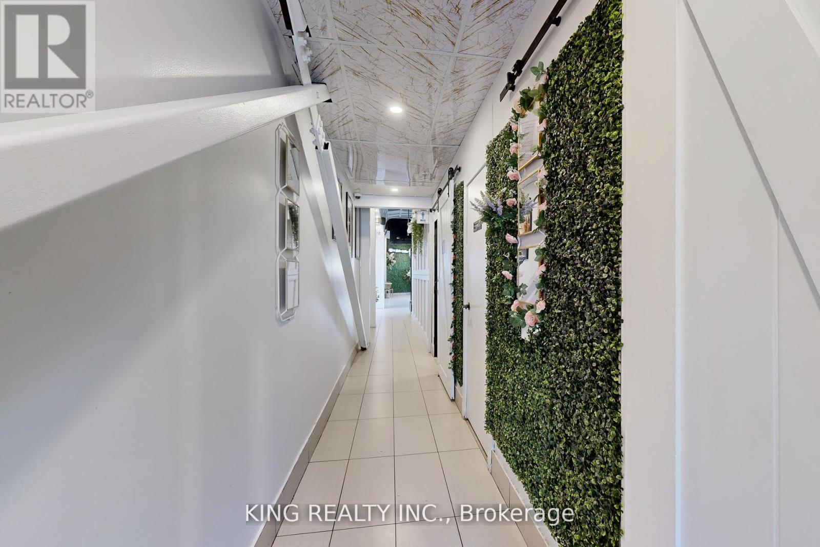 17 - 3175 Rutherford Road, Vaughan, Ontario  L4K 5Y6 - Photo 17 - N12545804