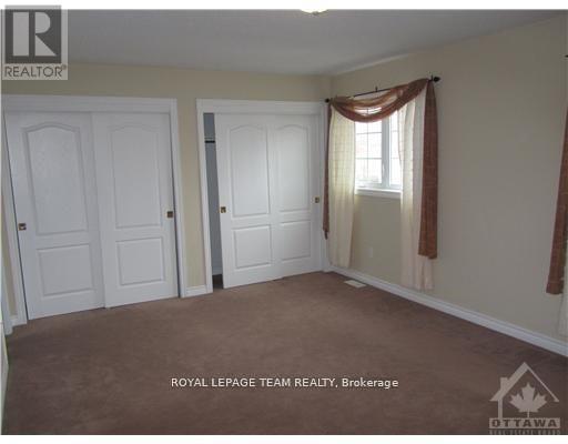 21 Cresthaven Drive, Ottawa, Ontario K2G 7C5 - Photo 5 - X12545886