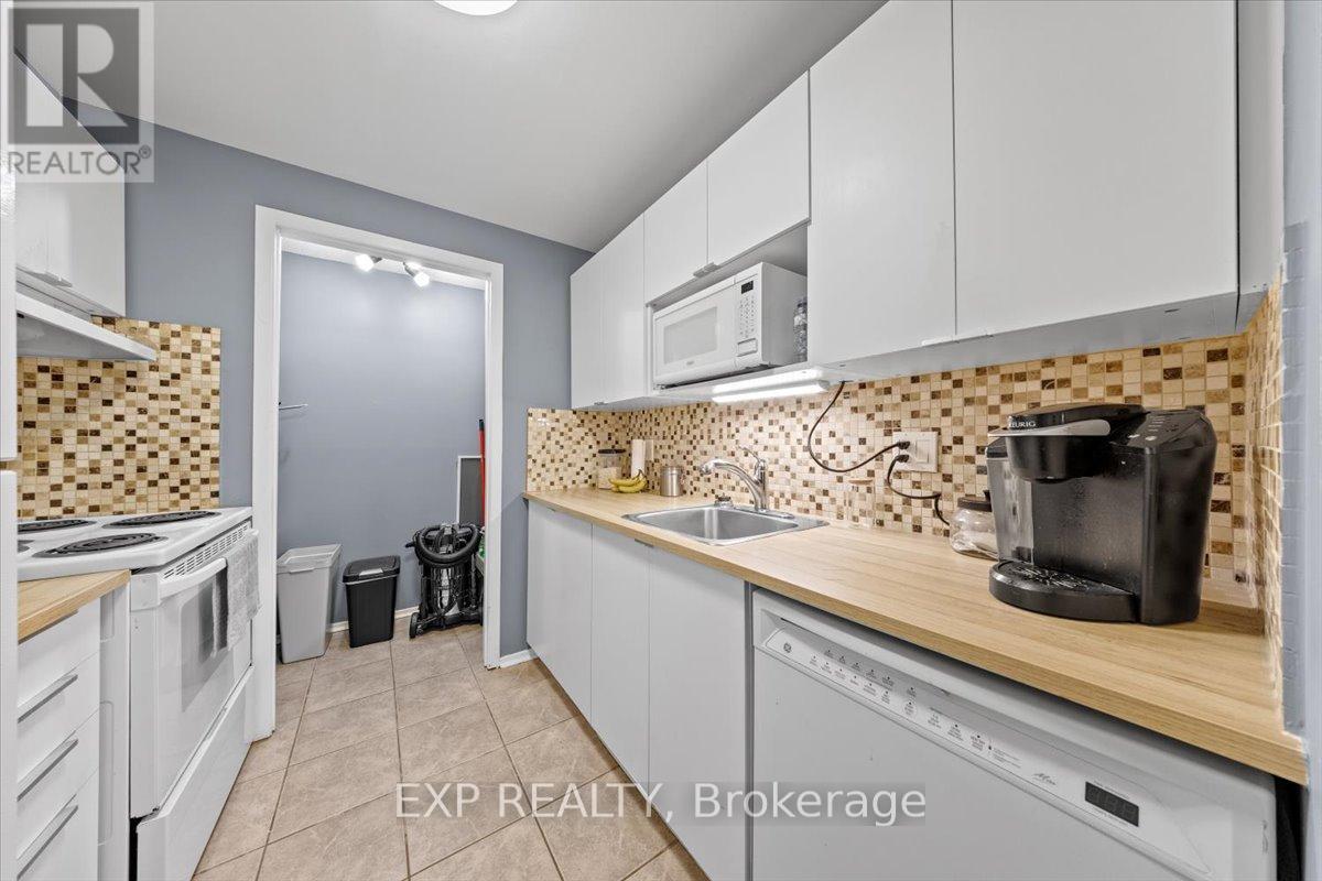 316 - 6434 Bilberry Drive, Ottawa, Ontario  K1C 4P5 - Photo 6 - X12545930