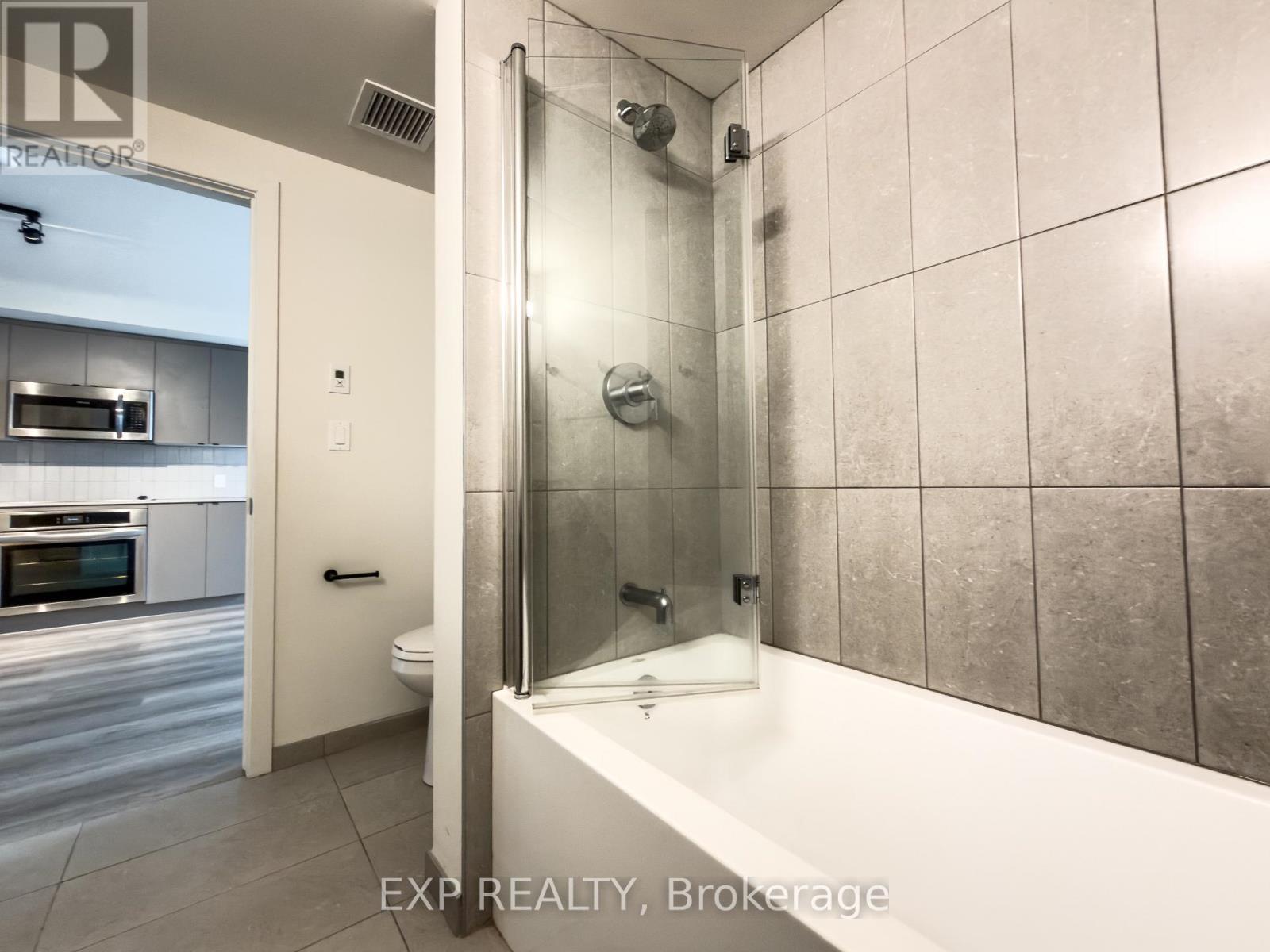 609 - 770 Somerset Street W, Ottawa, Ontario K1R 6P9 - Photo 14 - X12545954