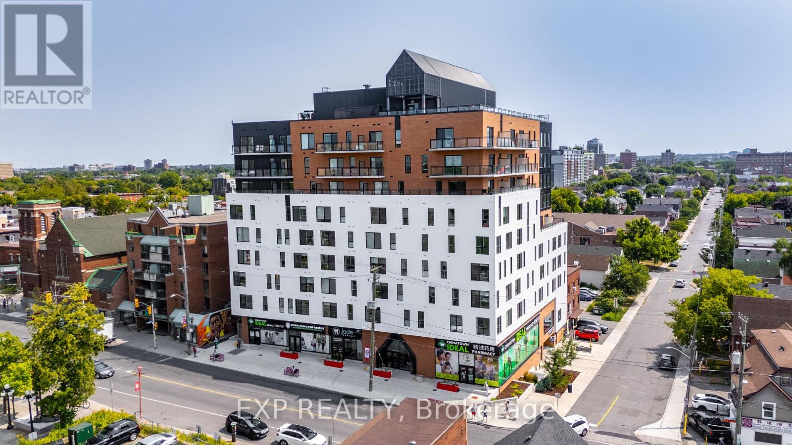 609 - 770 Somerset Street W, Ottawa, Ontario K1R 6P9 - Photo 2 - X12545954
