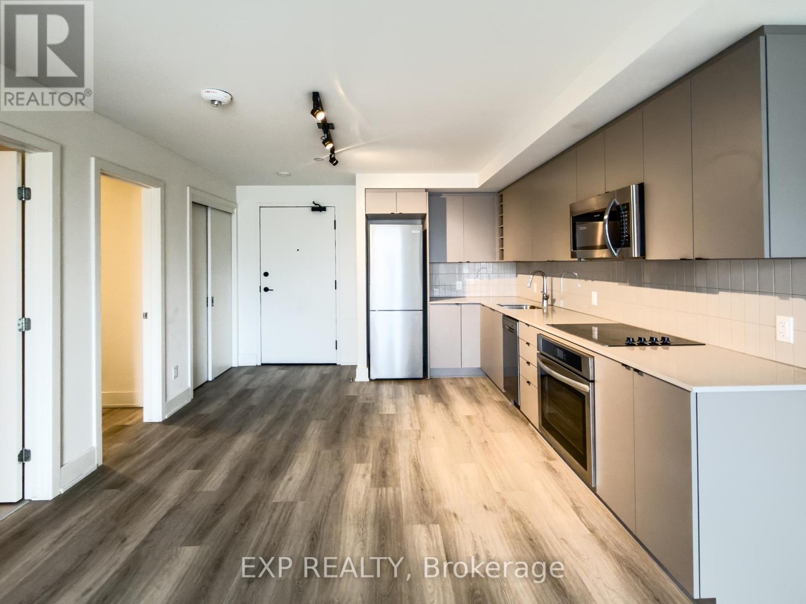 609 - 770 Somerset Street W, Ottawa, Ontario K1R 6P9 - Photo 4 - X12545954