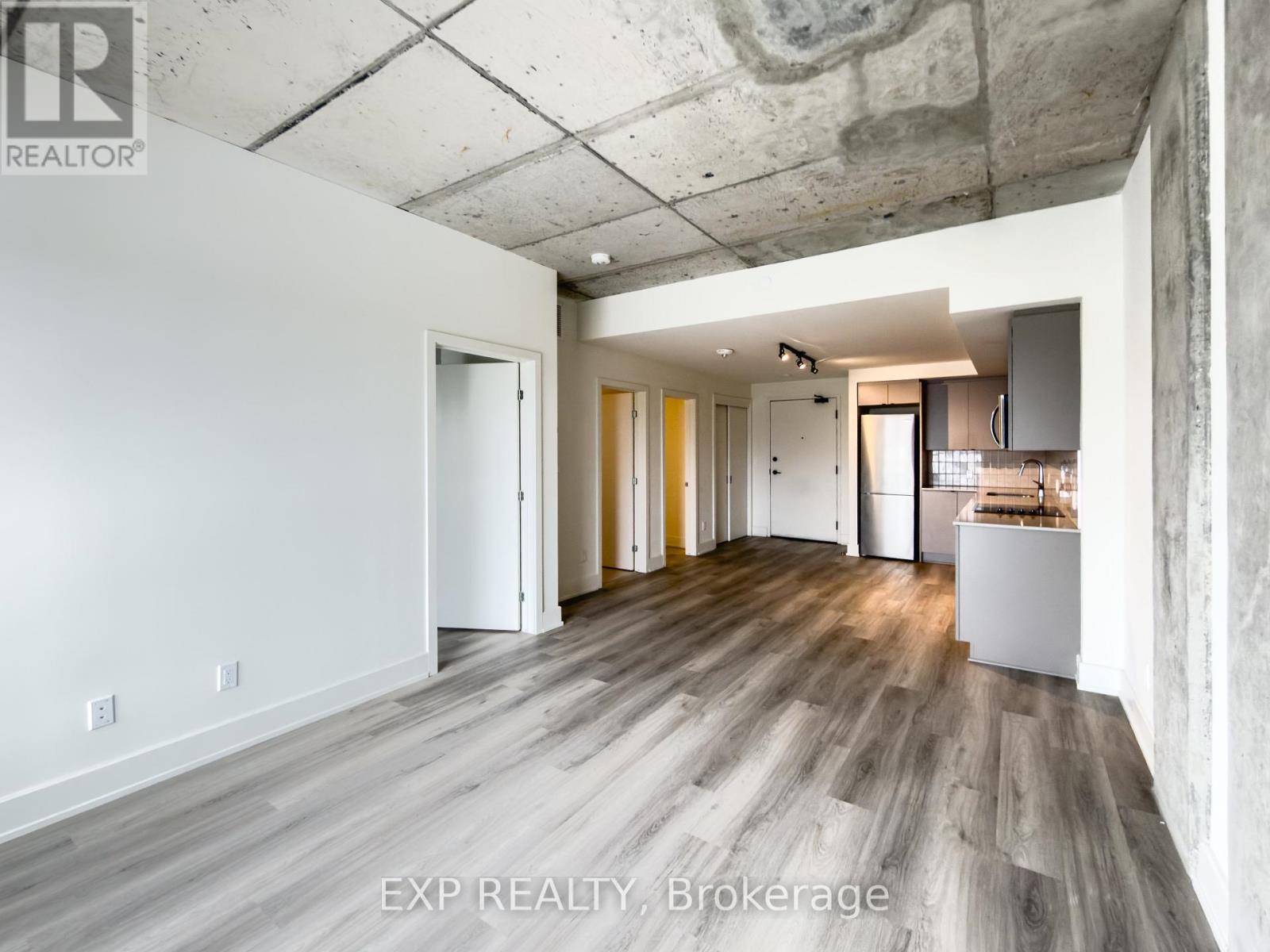 609 - 770 Somerset Street W, Ottawa, Ontario K1R 6P9 - Photo 8 - X12545954