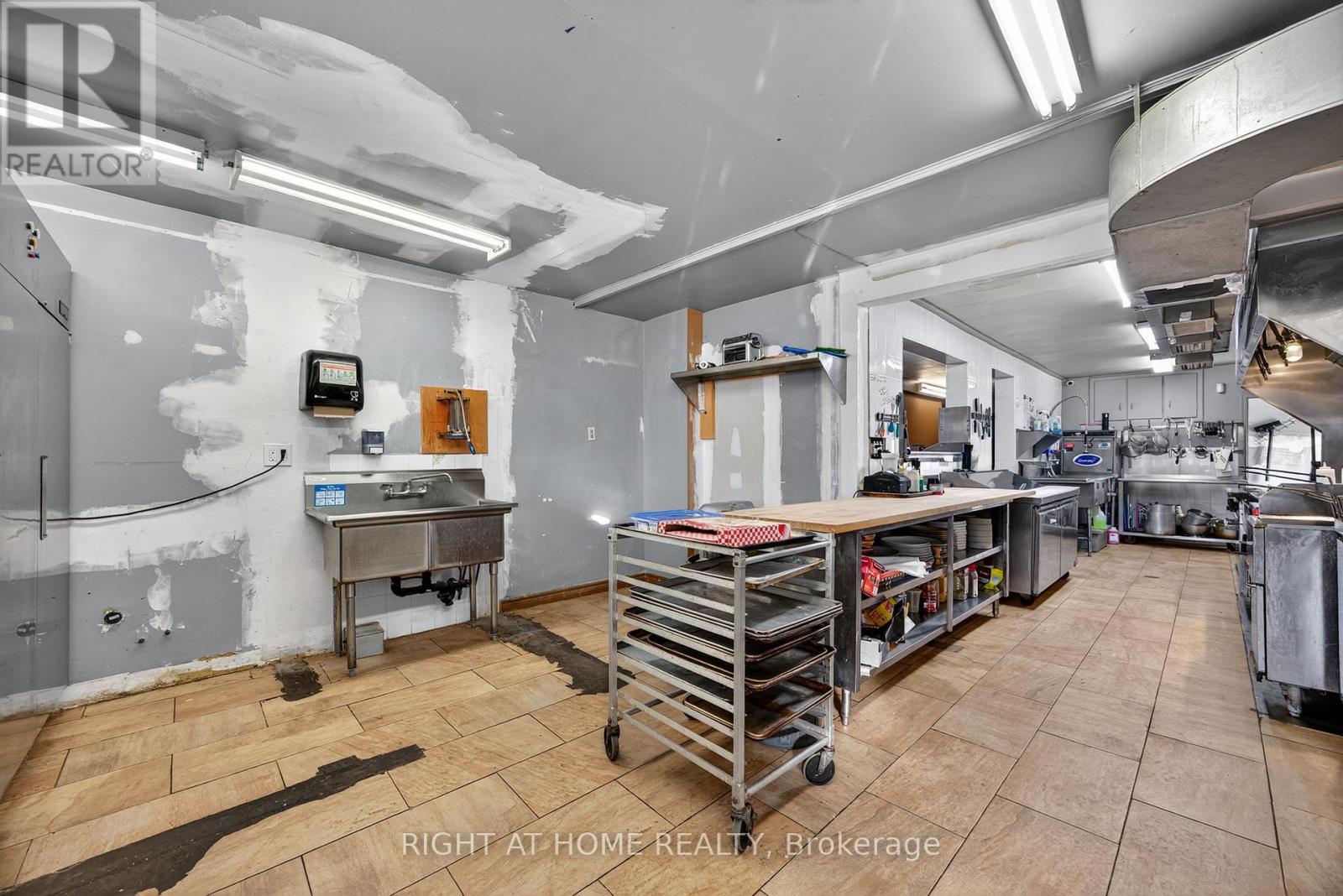 6273 Simcoe County 169 Road, Orillia, Ontario  L3V 8E3 - Photo 28 - S12545846