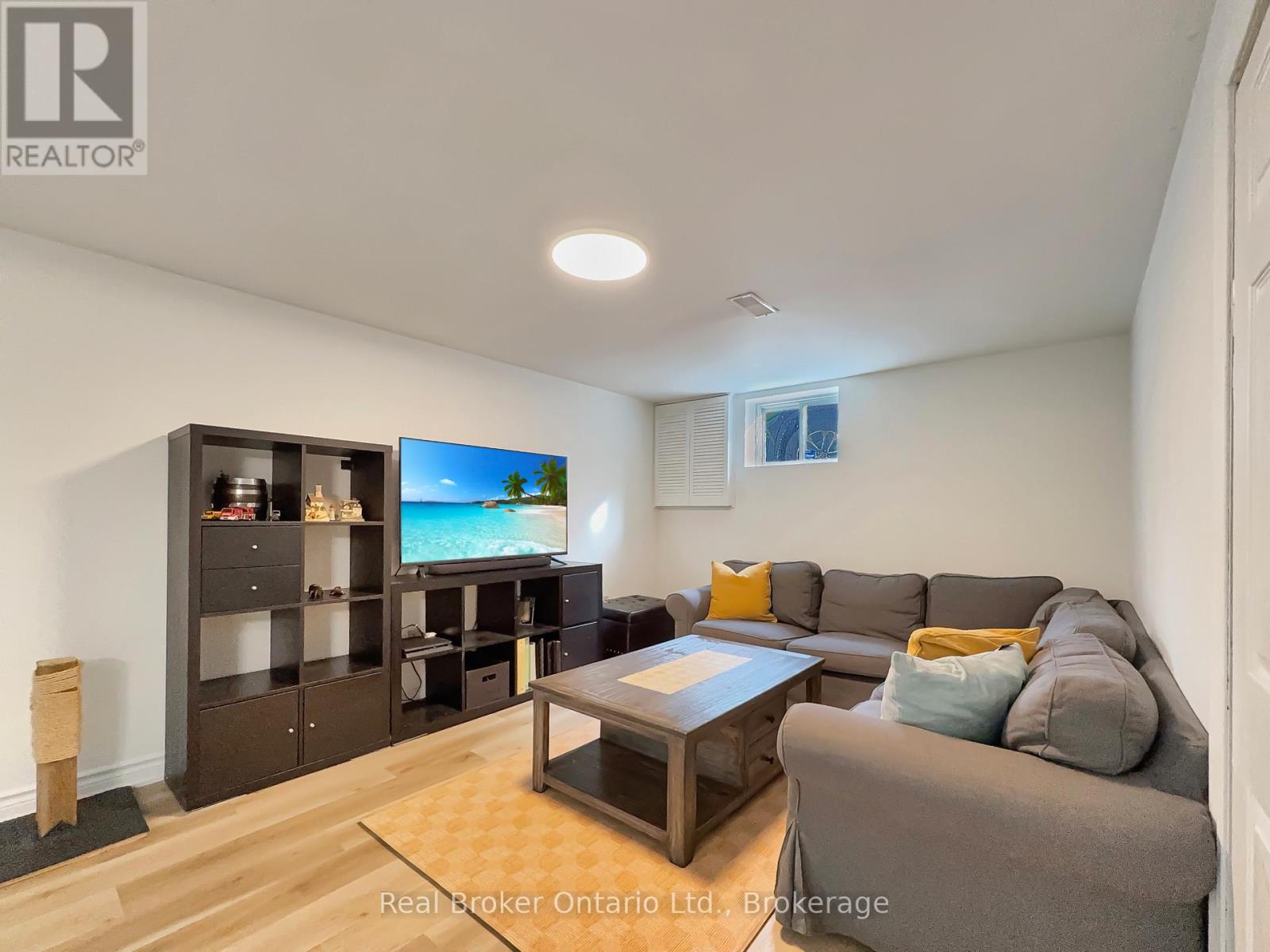 238 Kent Crescent, Burlington, Ontario  L7L 4T1 - Photo 26 - W12546018