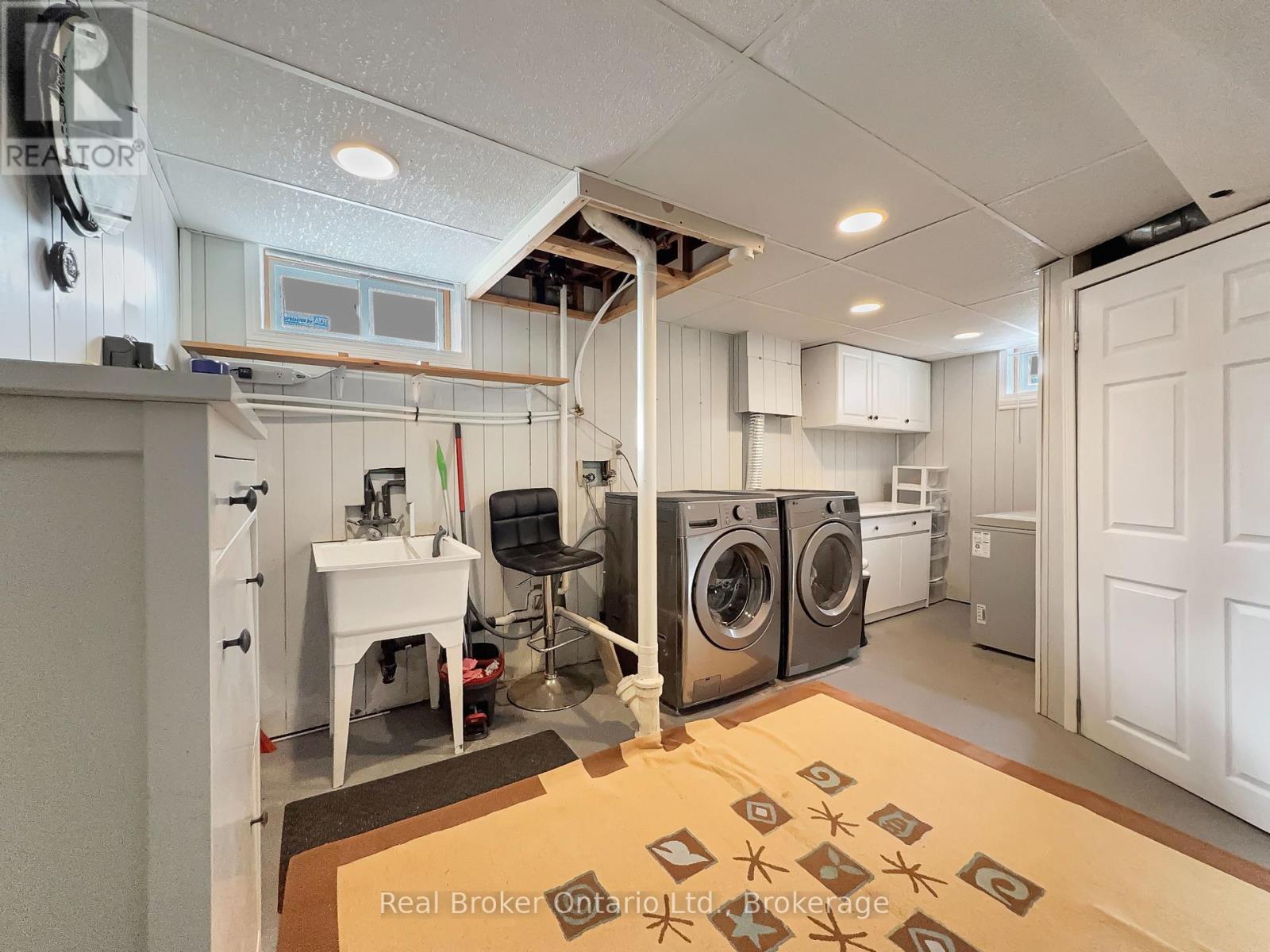 238 Kent Crescent, Burlington, Ontario  L7L 4T1 - Photo 27 - W12546018