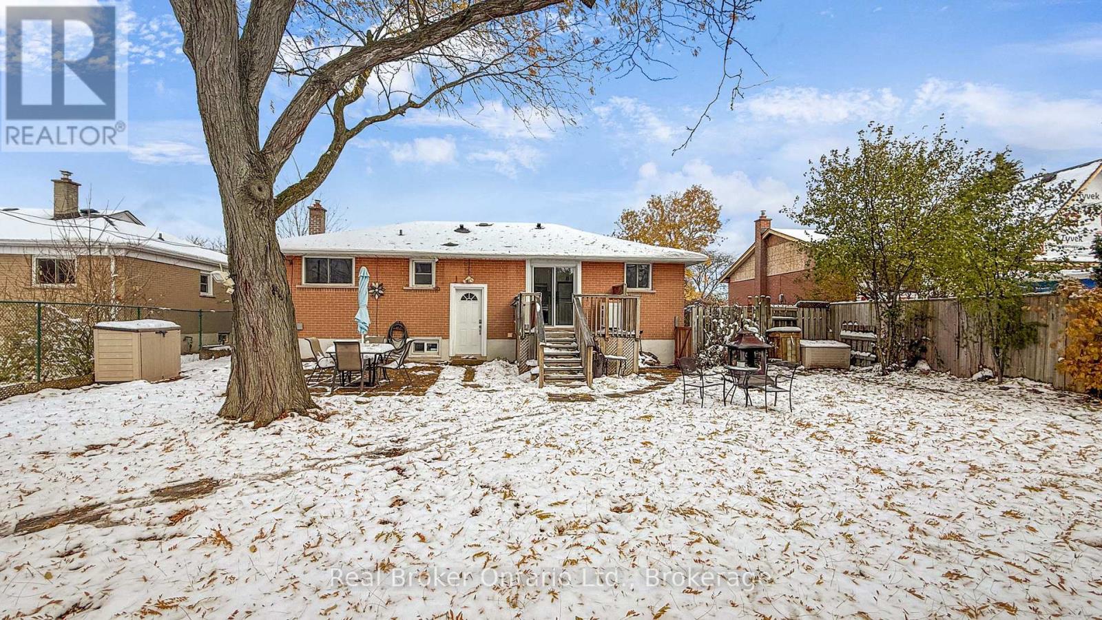 238 Kent Crescent, Burlington, Ontario  L7L 4T1 - Photo 34 - W12546018