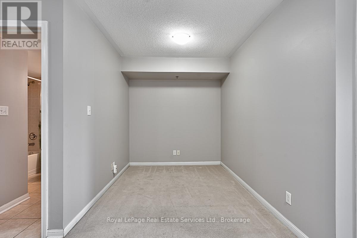 325 - 3070 Rotary Way, Burlington, Ontario  L7M 0H1 - Photo 9 - W12546050